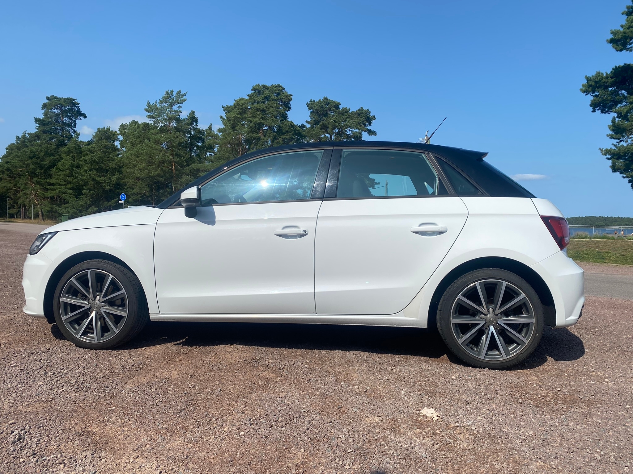 Audi A1 1.4 TFSI 2016, bild 2/10