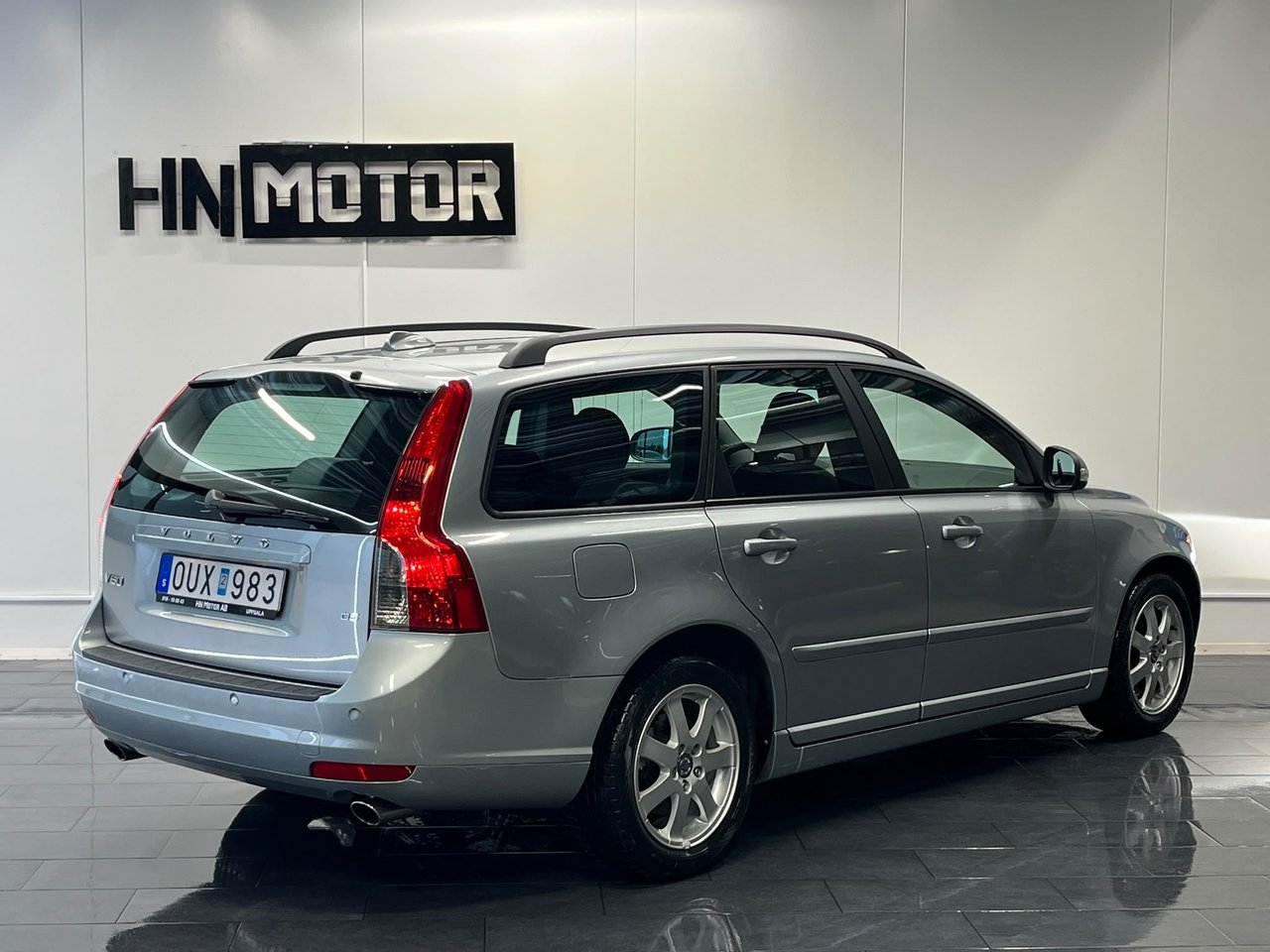Volvo V50 D5 Geartronic Momentum 2010, kuva 7/10