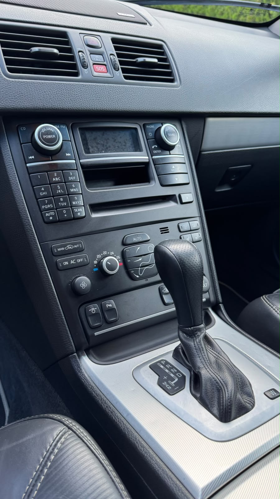 Volvo XC90 7-seater D5 AWD Geartronic 2014, kuva 2/7