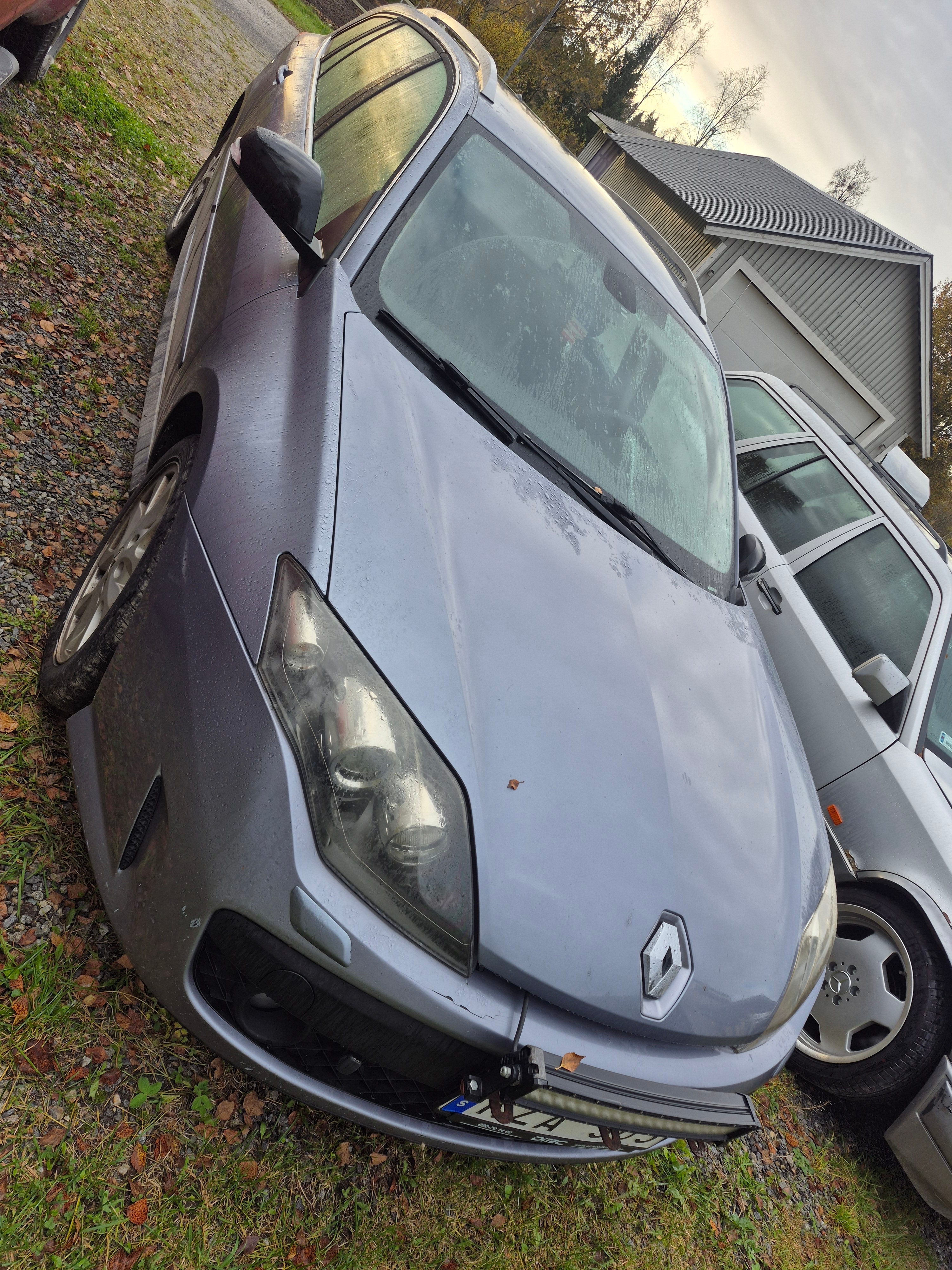 Renault Laguna 2011, bild 2/2