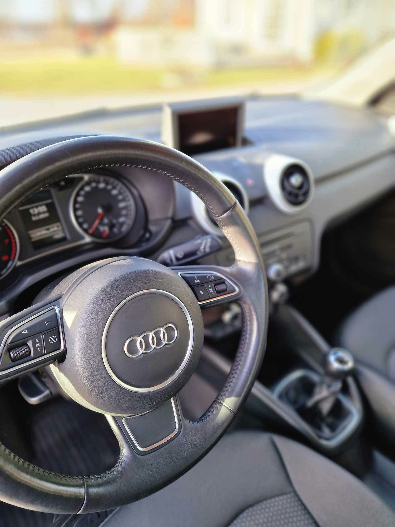Audi A1 Sportback 1.2 TFSI Manuell 2014, bild 6/10