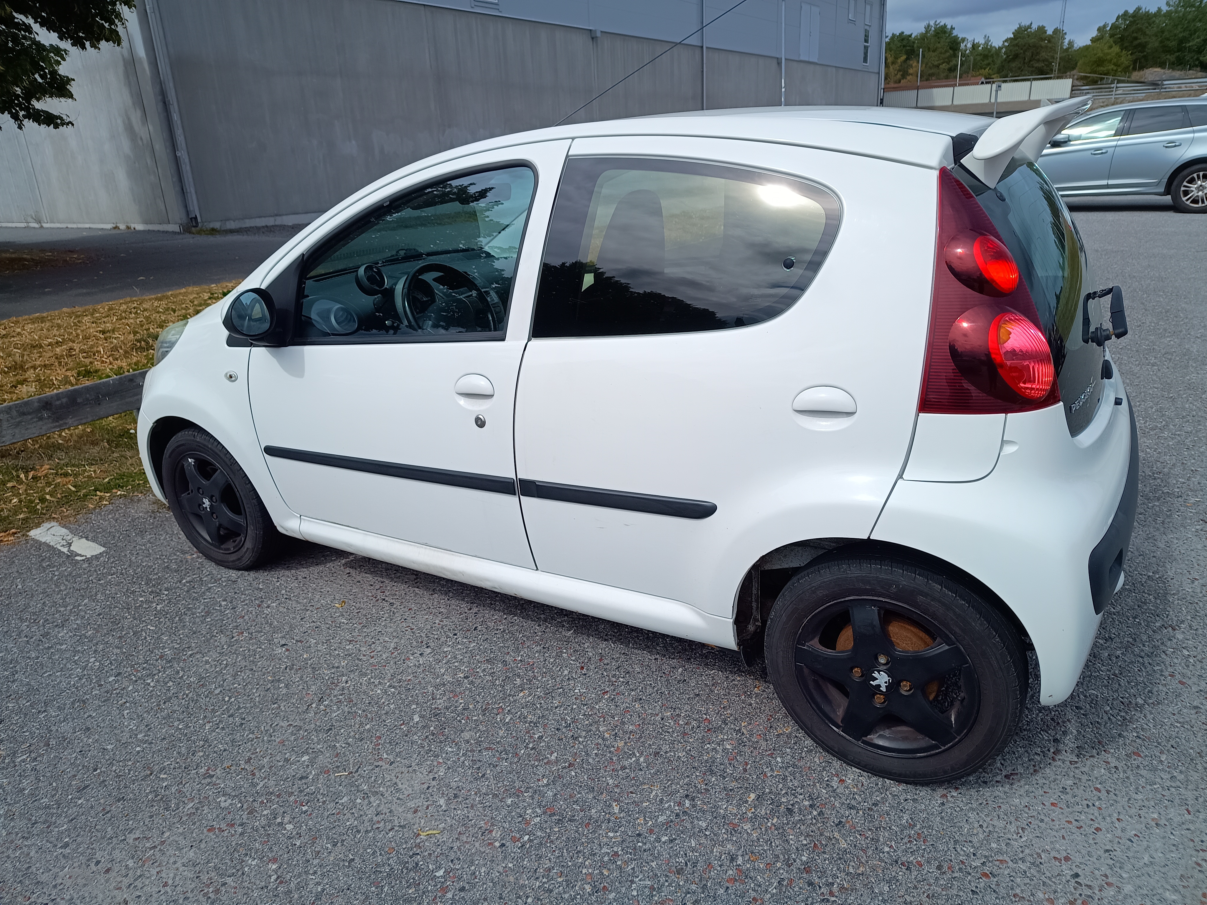 Peugeot 107 5-dörrar 1.0 Manuell 2013, kuva 2/10
