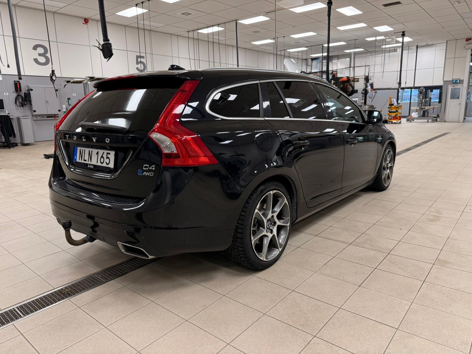 Volvo V60 D4 Ocean Race 2015, photo 4/10