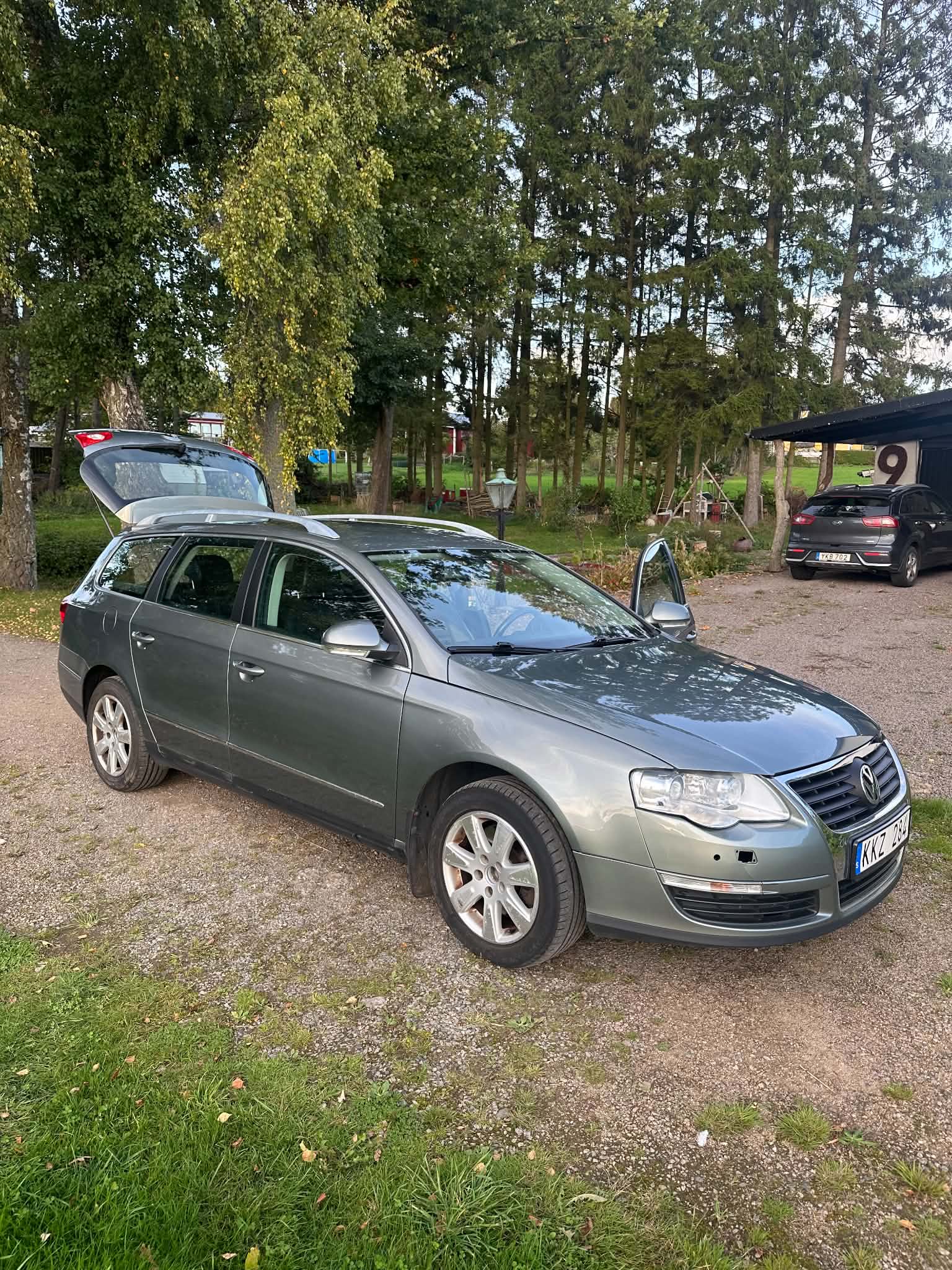 Volkswagen Passat 2010, photo 4/10