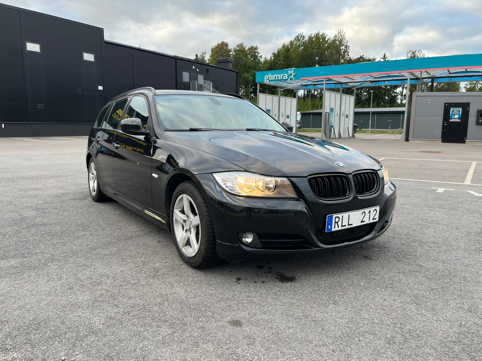 BMW 320 d Touring Manuell 2011, photo 2/8