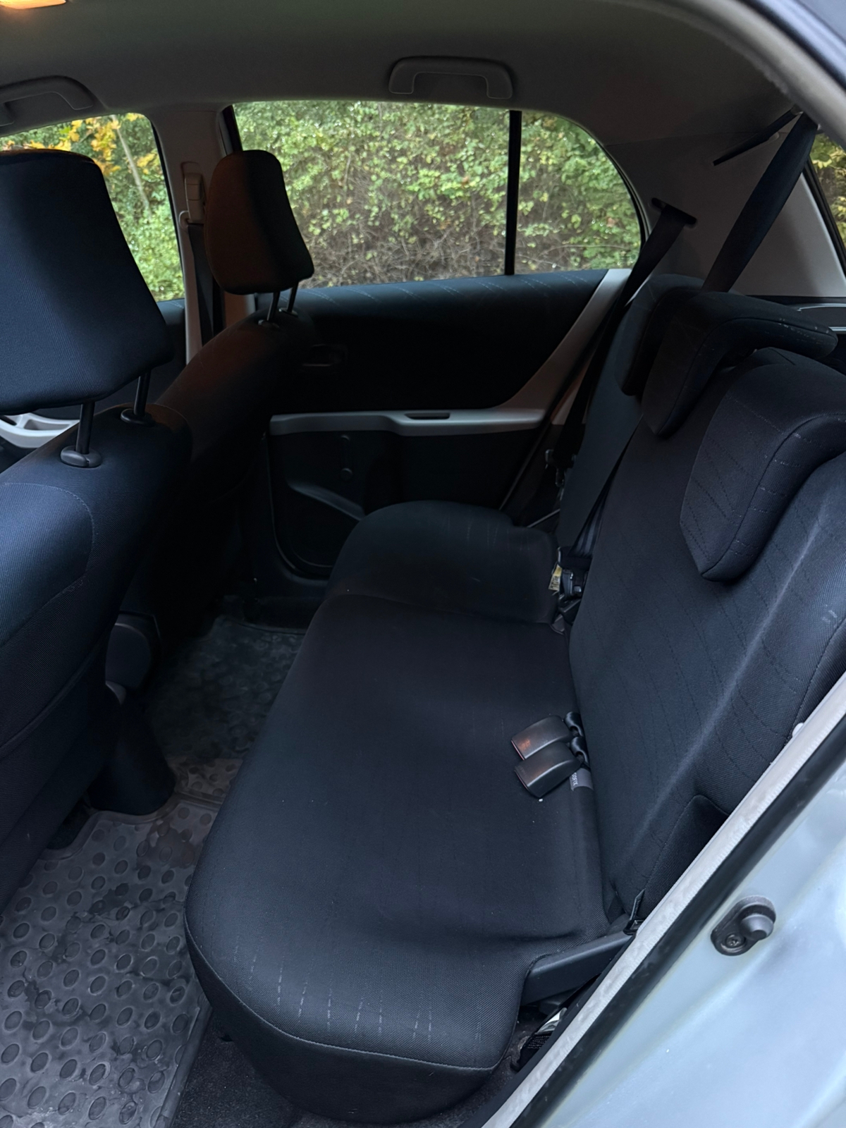 Toyota Yaris 5-dörrar 1.0 VVT-i Manuell 2006, bild 8/8