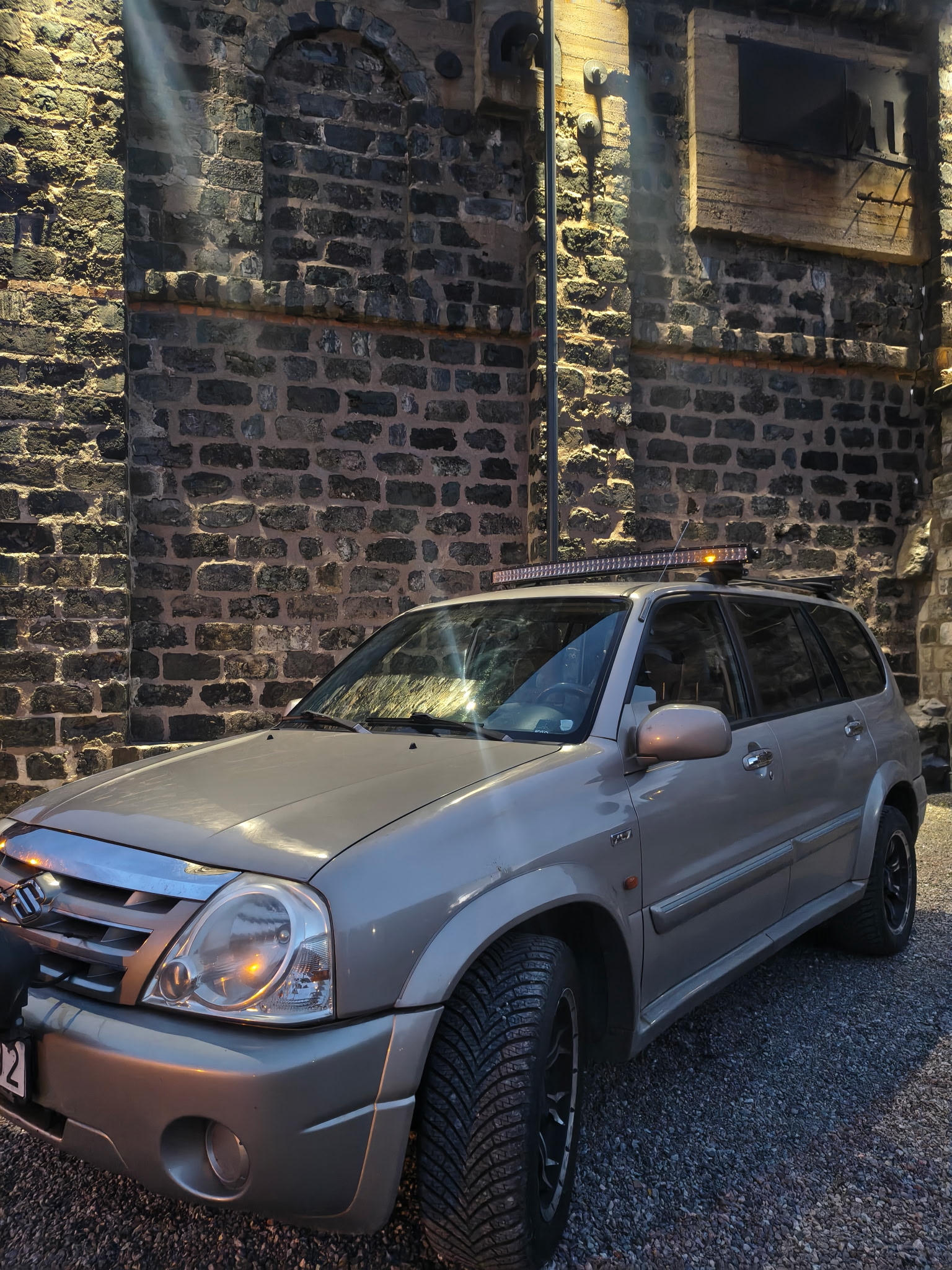 Suzuki Grand Vitara 2004, bild 3/4