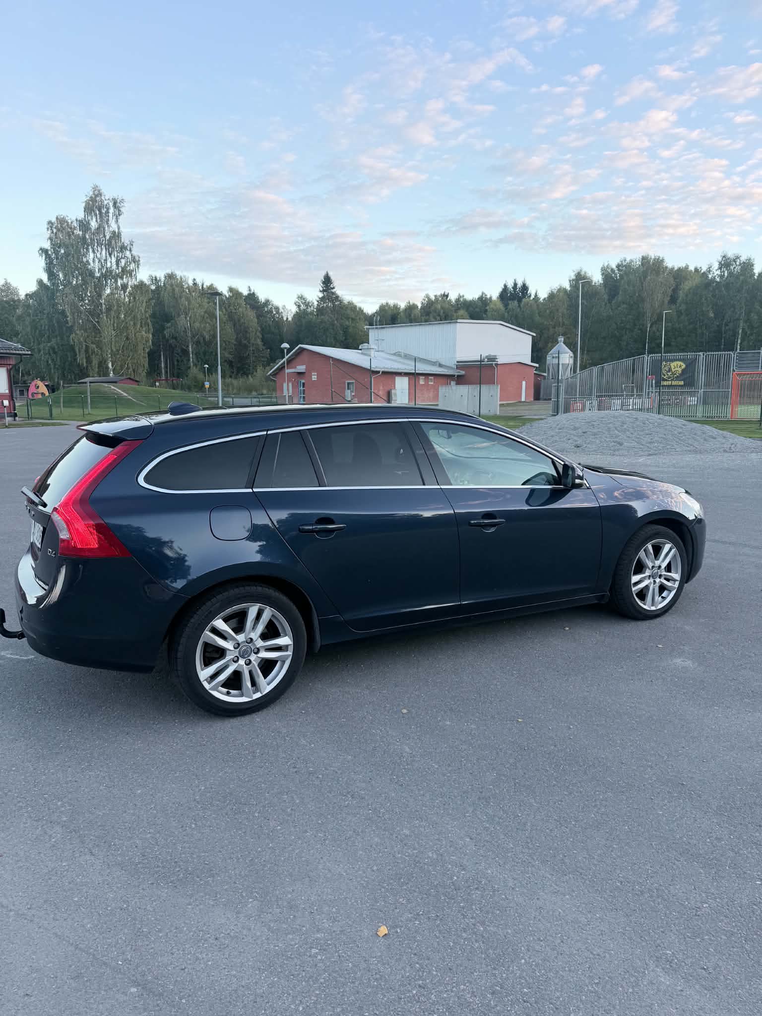 Volvo V60 D4 Manuell 2013, kuva 2/5