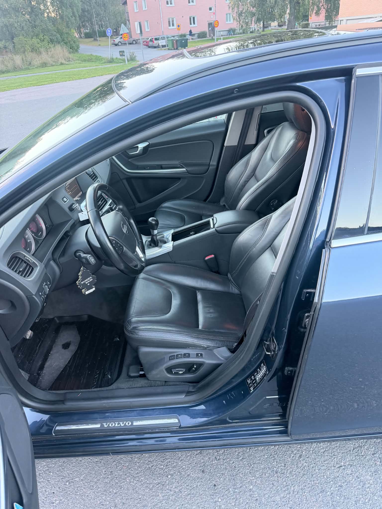 Volvo V60 D4 Manuell 2013, kuva 3/5