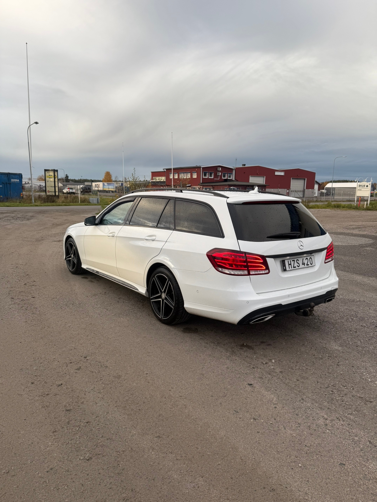 Mercedes-Benz E 2016, photo 2/4