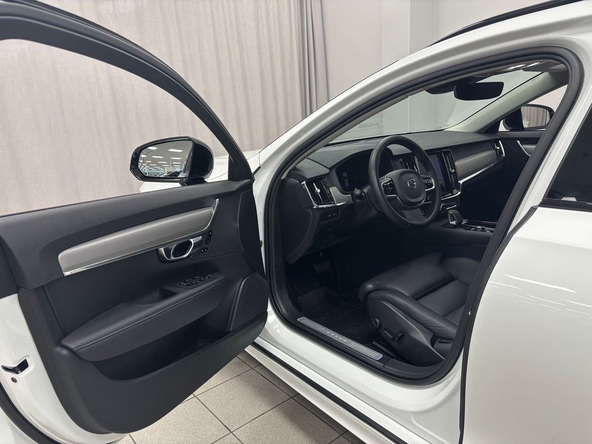 Volvo V90 T6 Plus Dark Nordic Edition 2025, bild 4/10