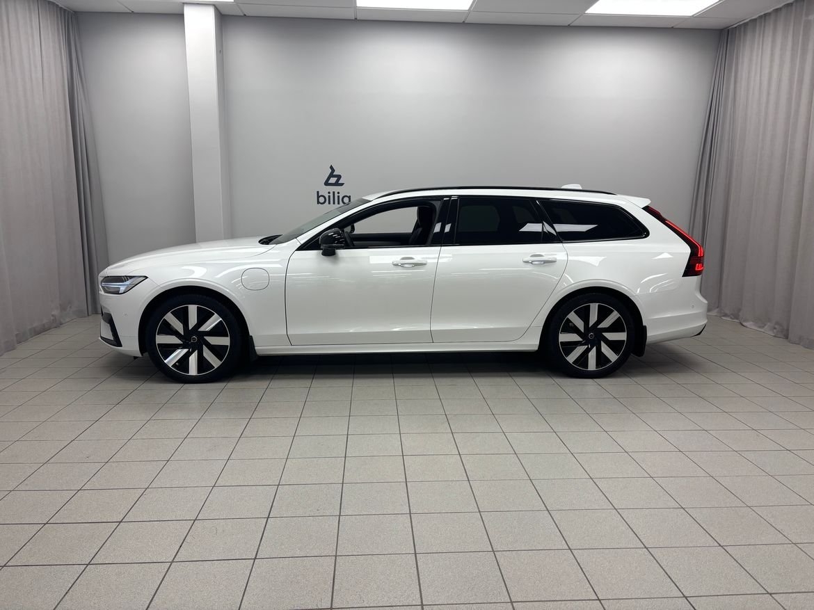 Volvo V90 T6 Plus Dark Nordic Edition 2025, bild 2/10