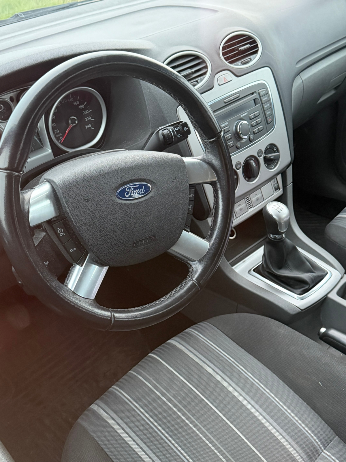 Ford Focus Kombi 1.6 TDCi Manuell 2011, kuva 3/3