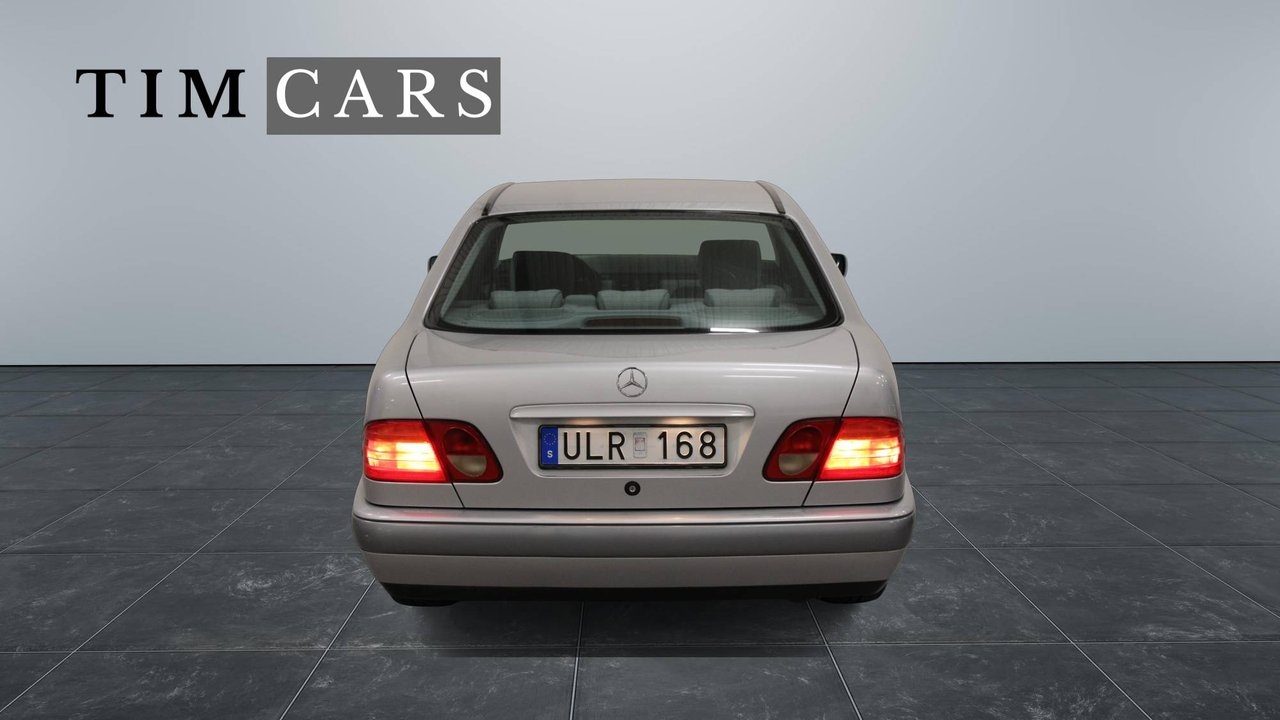 Mercedes-Benz E 200 Automatisk 1999, kuva 2/9
