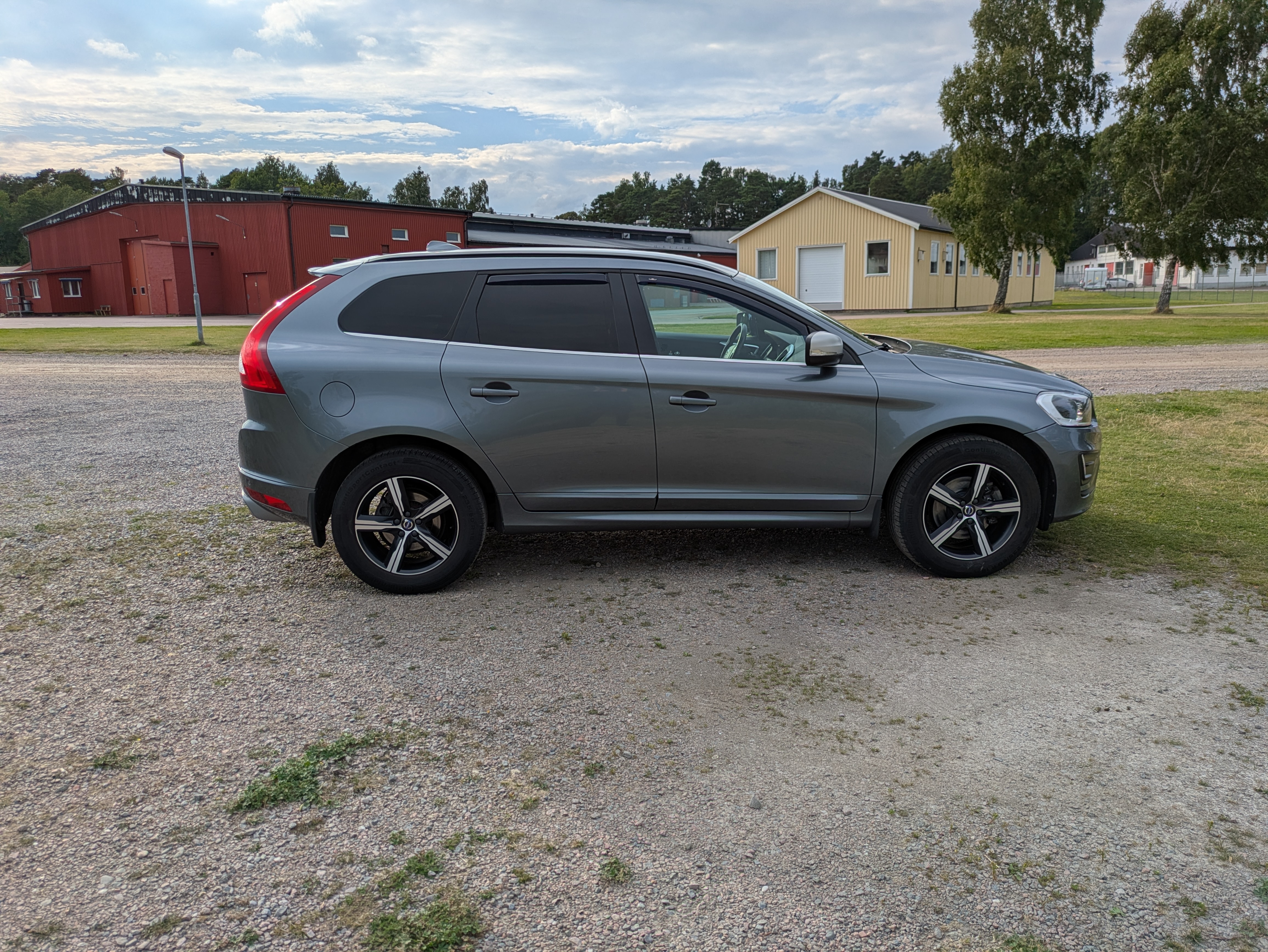 Volvo XC60 D4 Geartronic 2017, bild 2/6