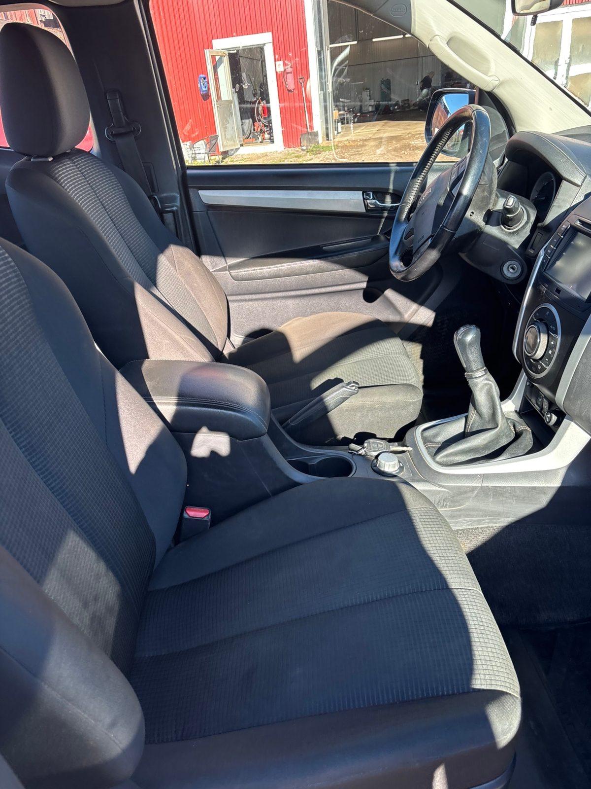 Isuzu D-MAX 1.9 Diesel 2019, bild 3/3