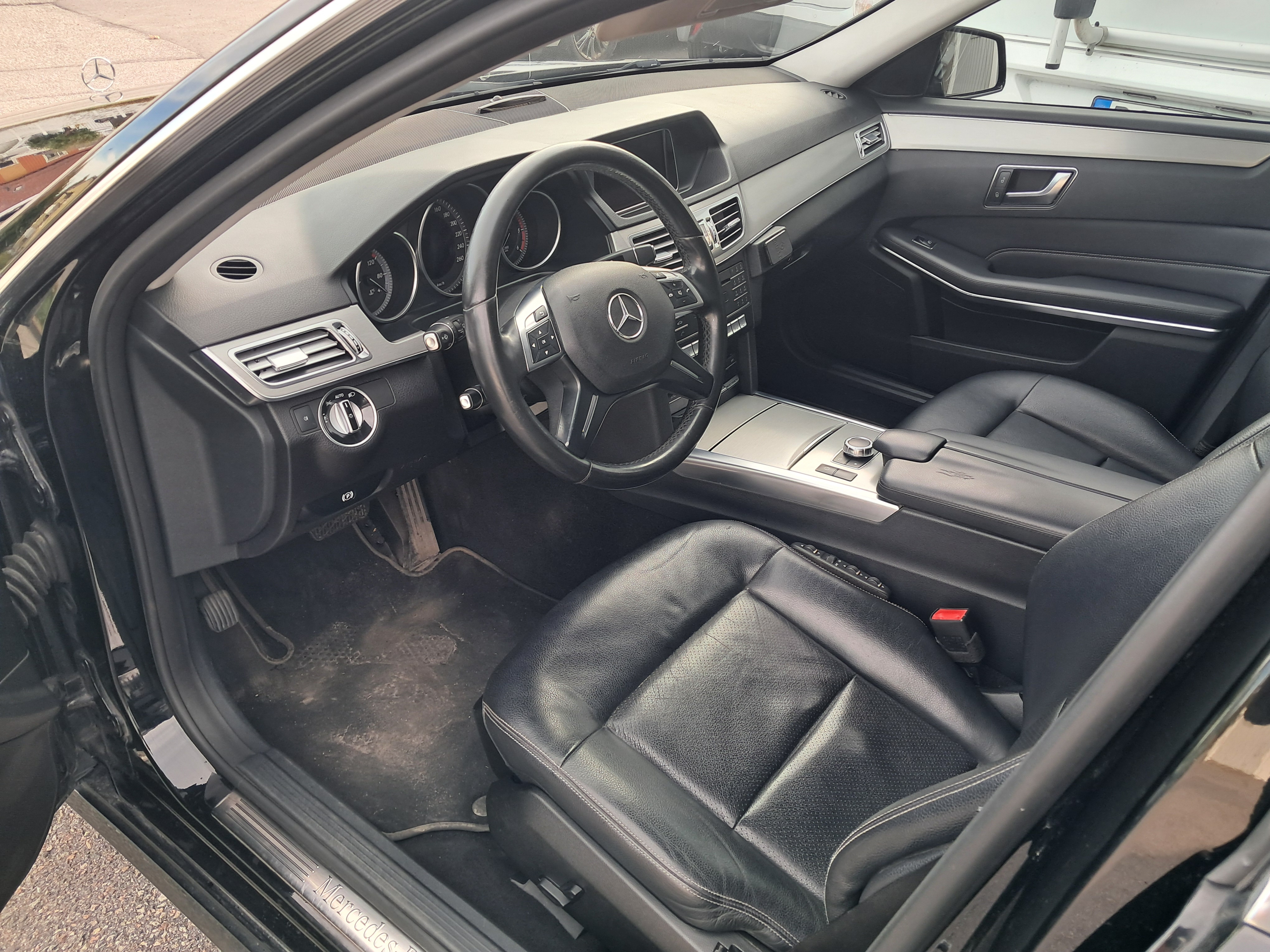 Mercedes-Benz E 220 T BlueTEC 9G-Tronic 2016, bild 5/6