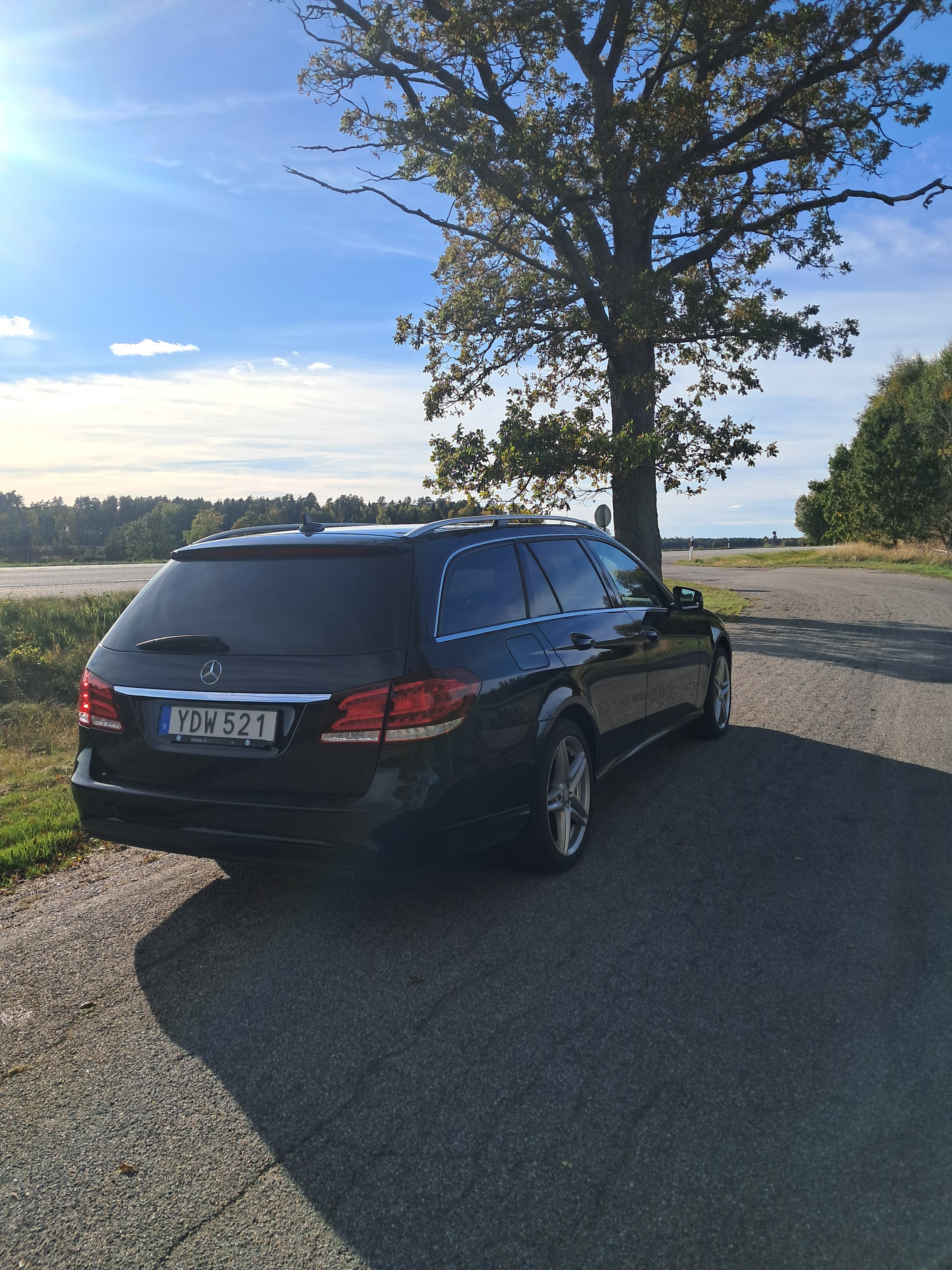 Mercedes-Benz E 220 T BlueTEC 9G-Tronic 2016, bild 3/6