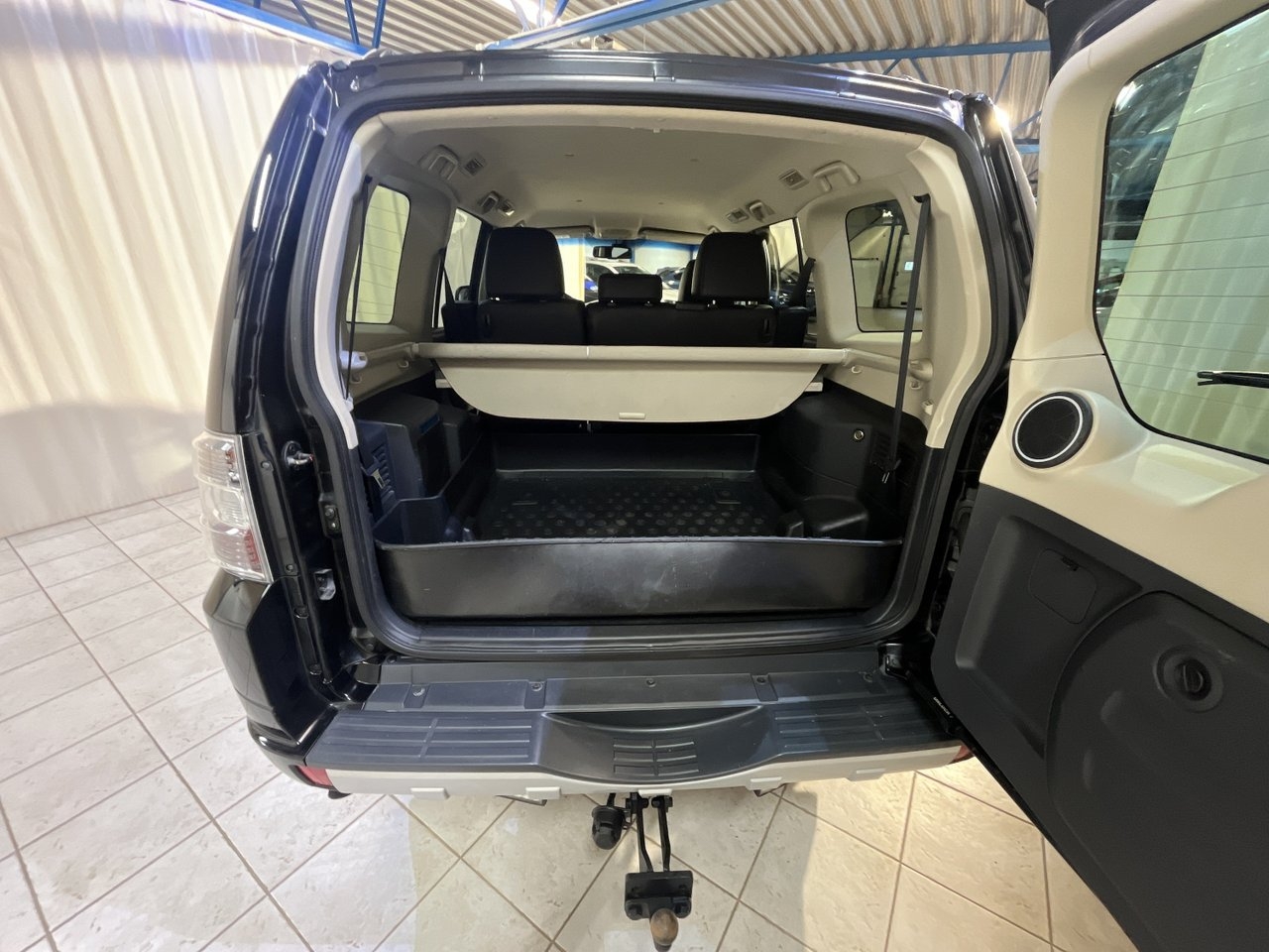 Mitsubishi Pajero 2014, bild 7/10