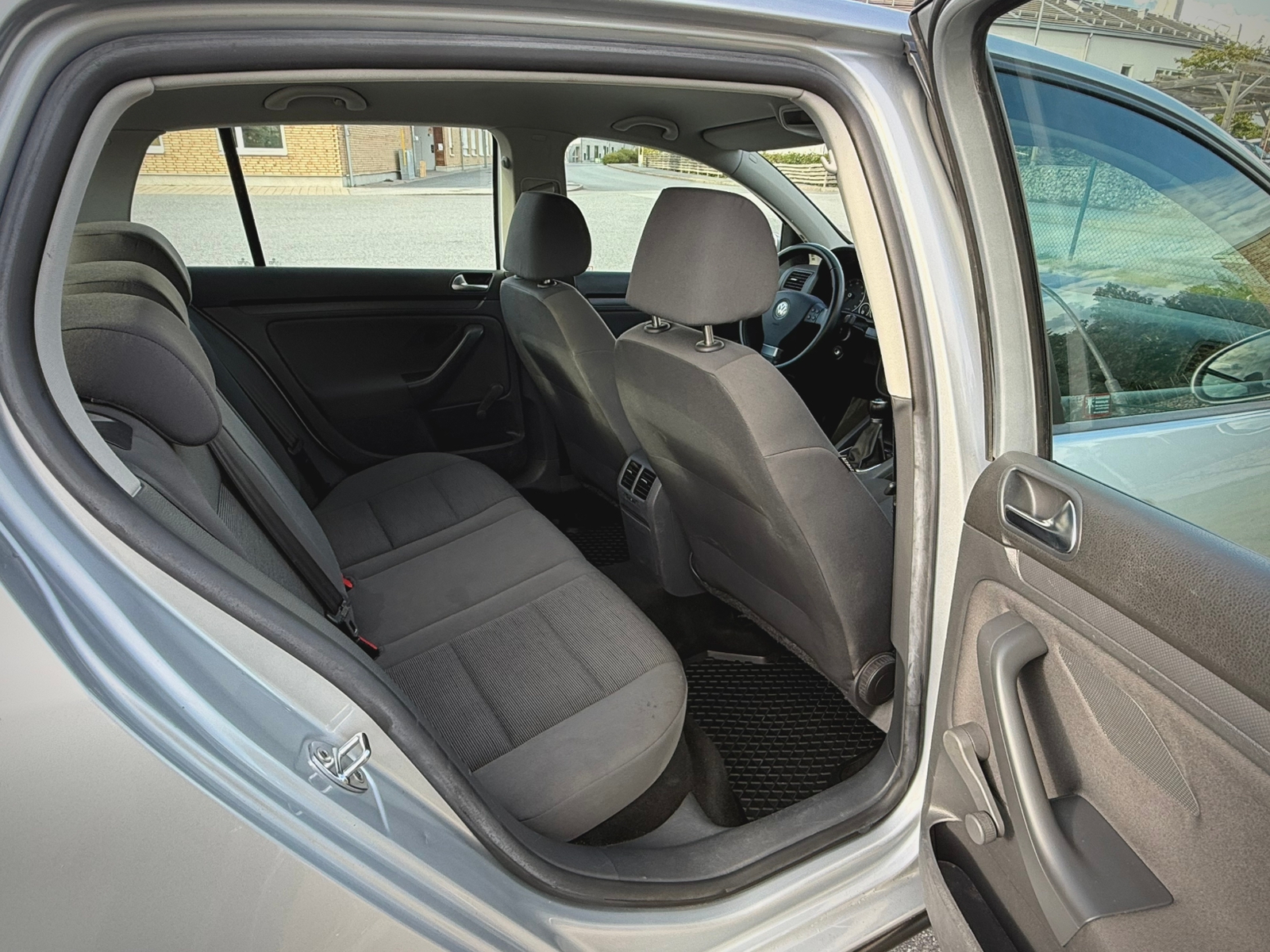 Volkswagen Golf V 5-dörrar 1.6 Manuell 2008, photo 8/8