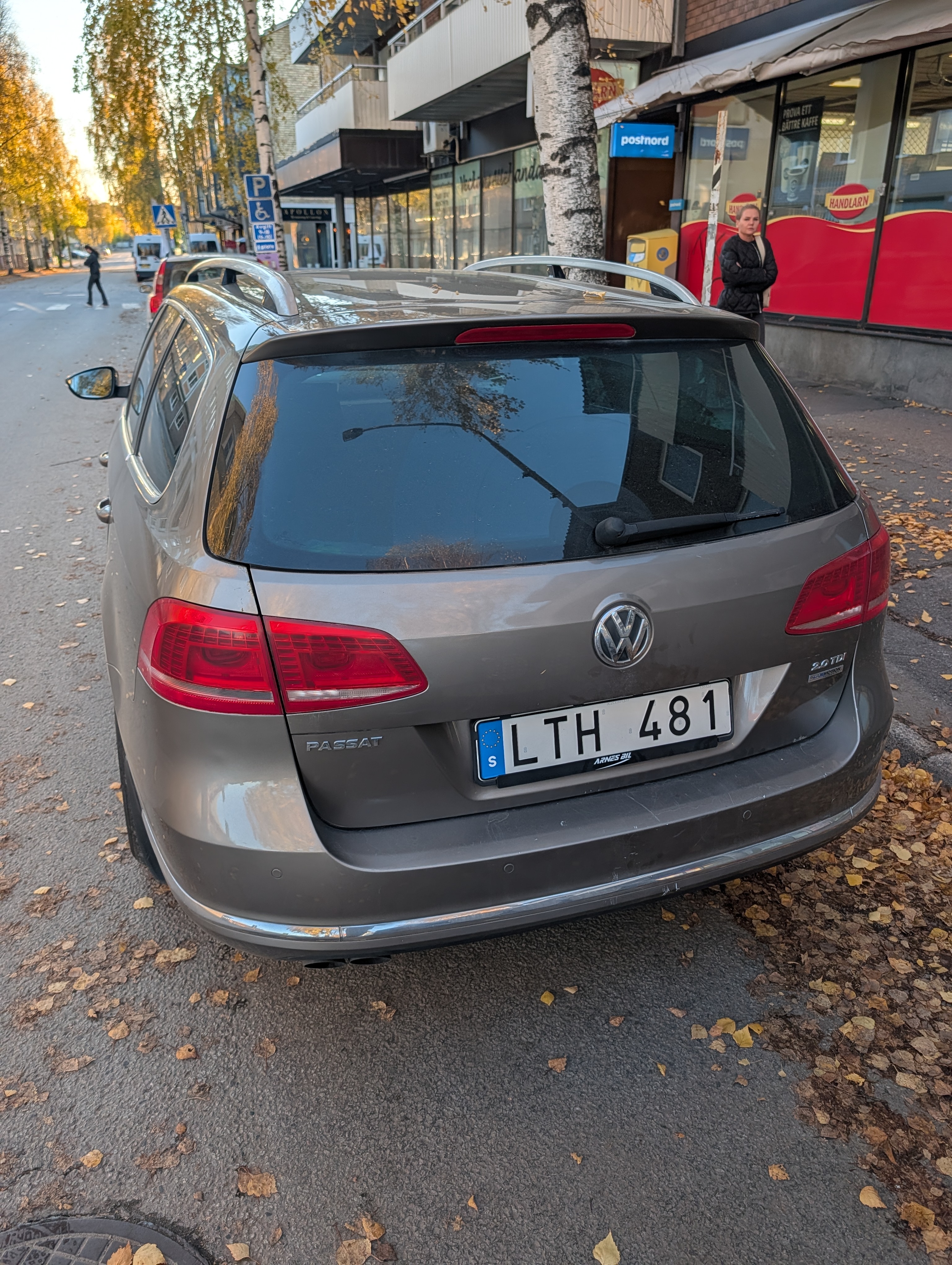 Volkswagen Passat 2012, bild 3/6
