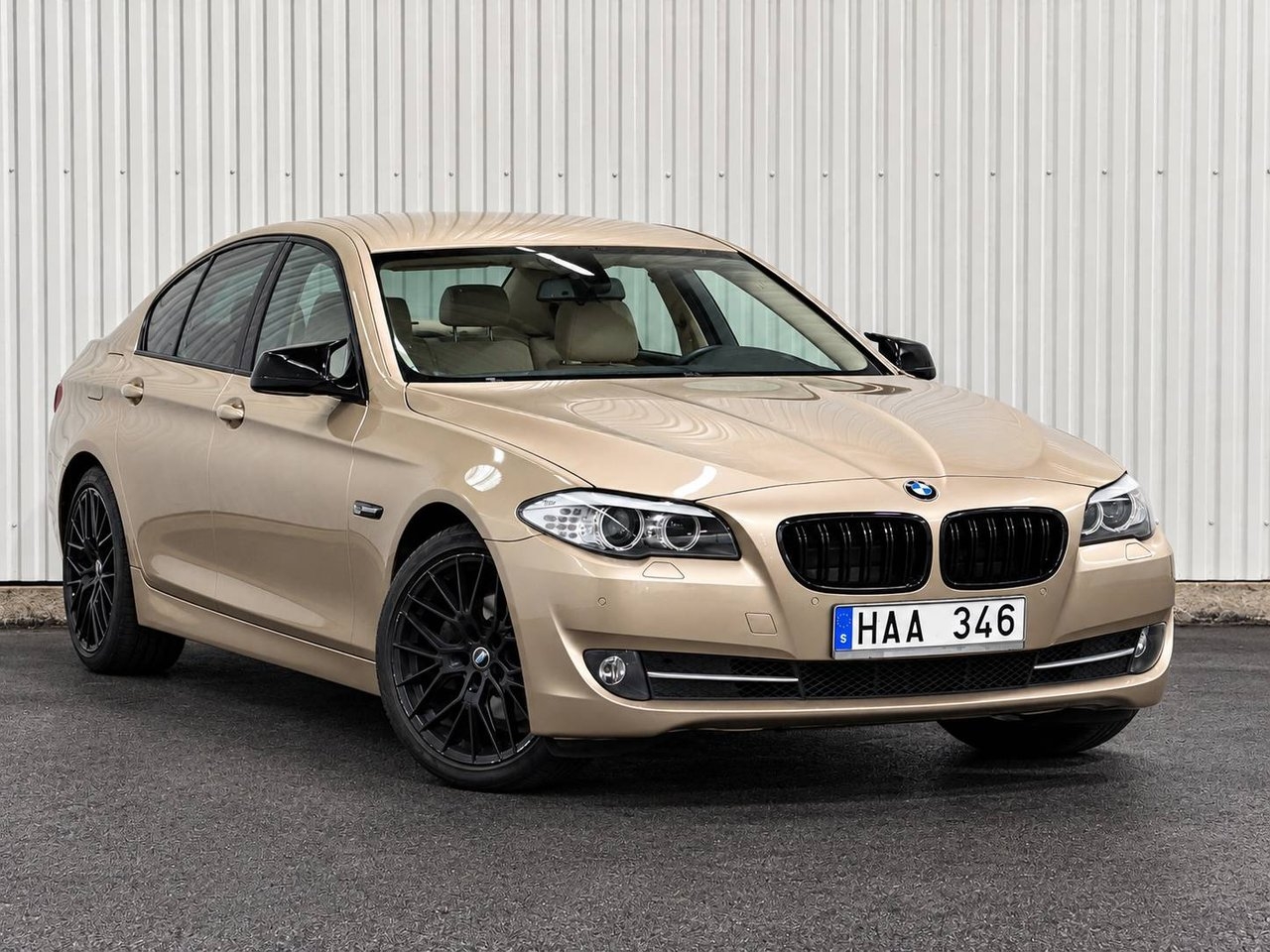 BMW 523