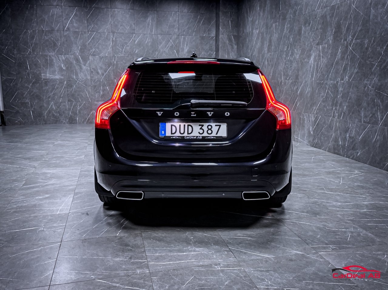 Volvo V60 2015, photo 6/10