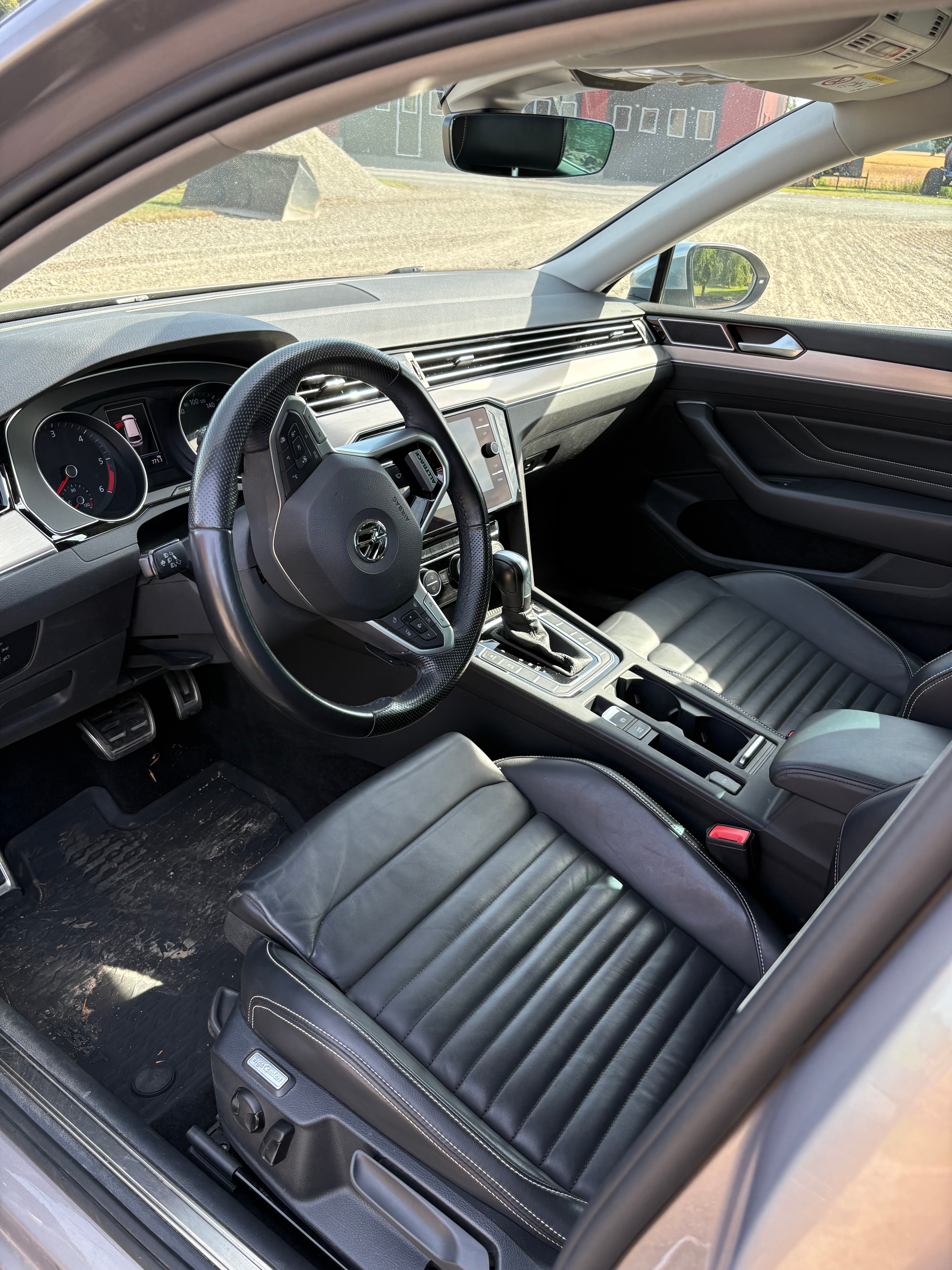 Volkswagen Passat 2020, kuva 6/8
