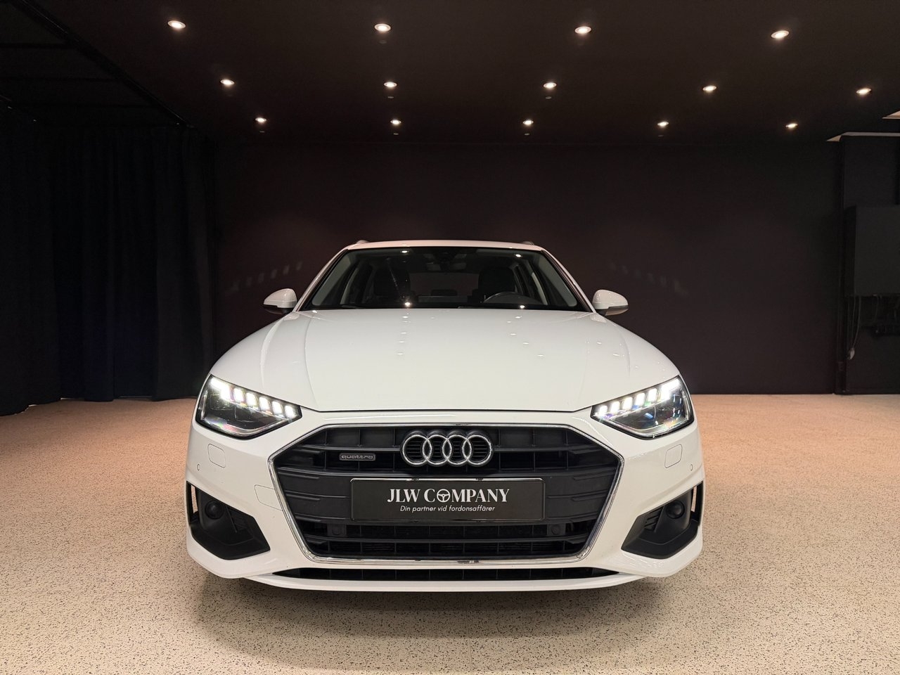 Audi A4 Avant 40 TDI Quattro 2022, bild 2/10