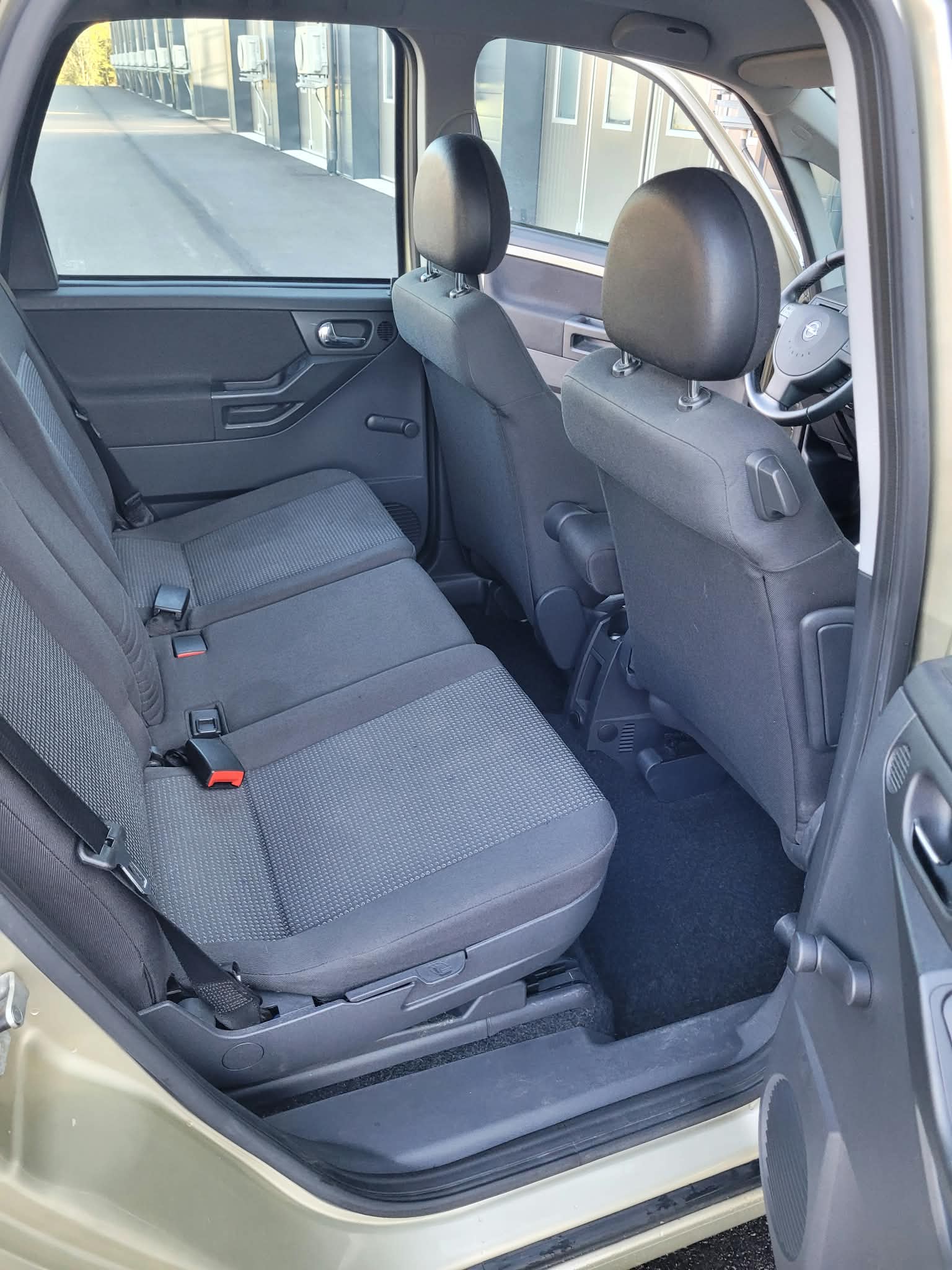Opel Meriva 1.6 Twinport Easytronic 2008, bild 3/4