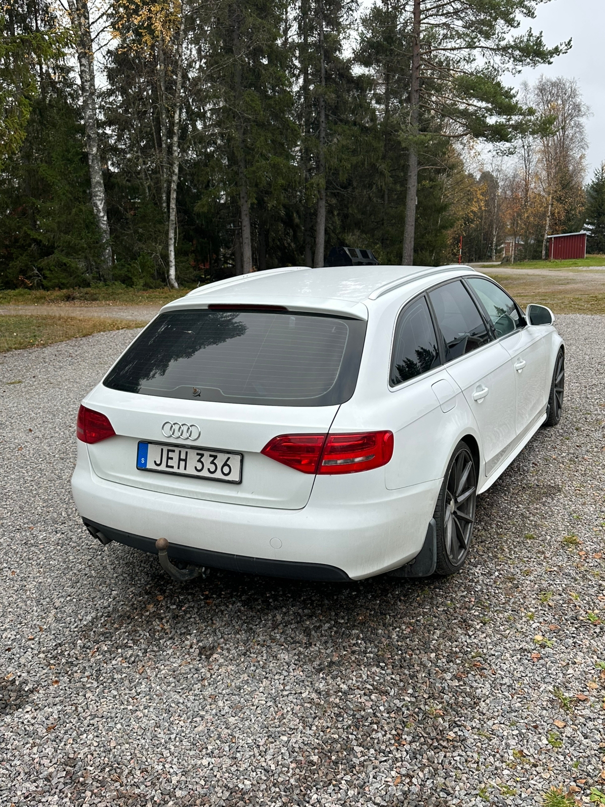 Audi A4 2009, bild 2/3