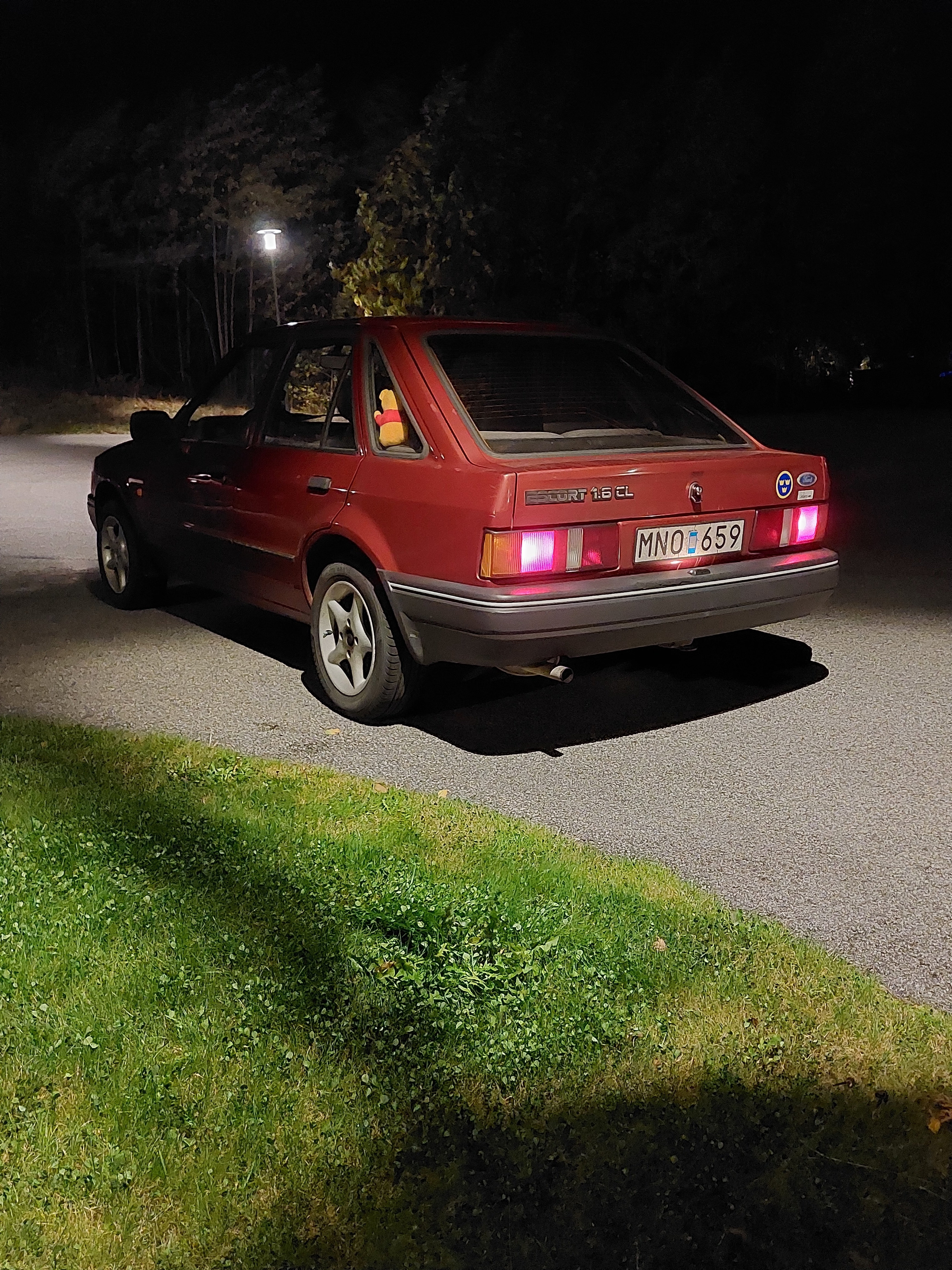 Ford Escort 1987, kuva 4/4