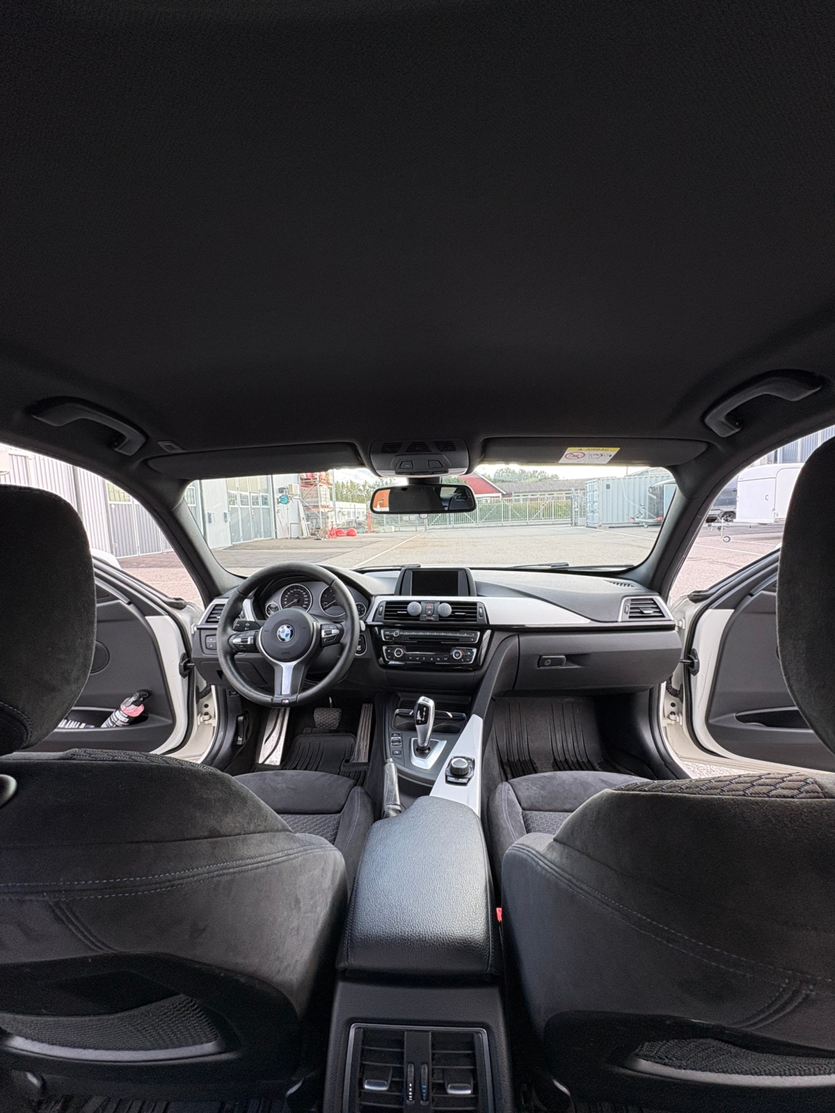 BMW 320 d xDrive Touring Steptronic 2017, bild 6/9