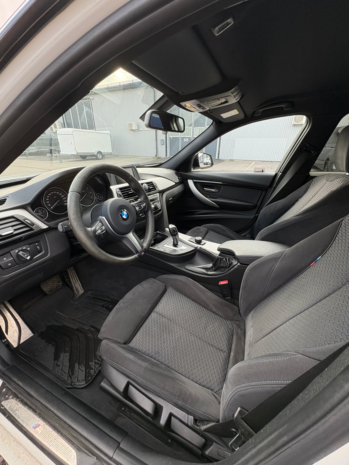 BMW 320 d xDrive Touring Steptronic 2017, bild 5/9
