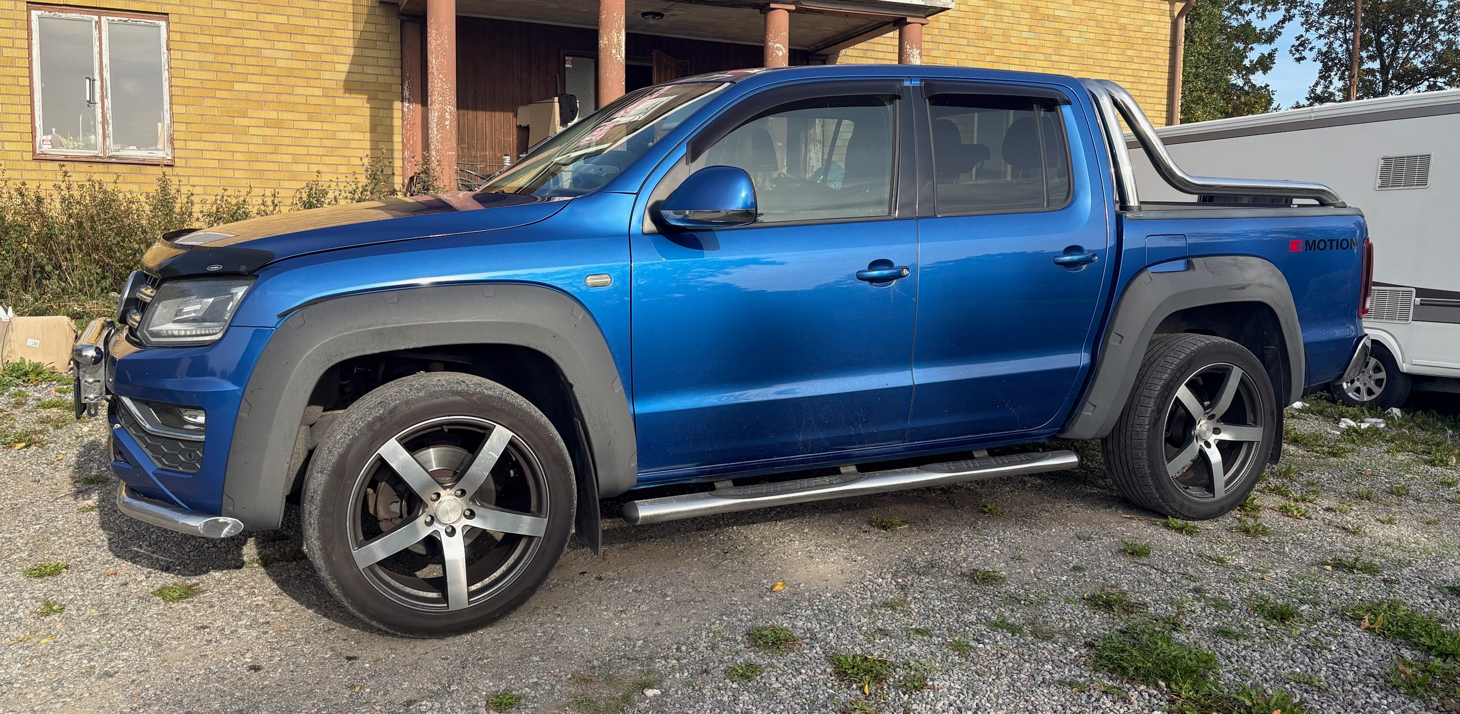 Volkswagen Amarok 2017, bild 3/6