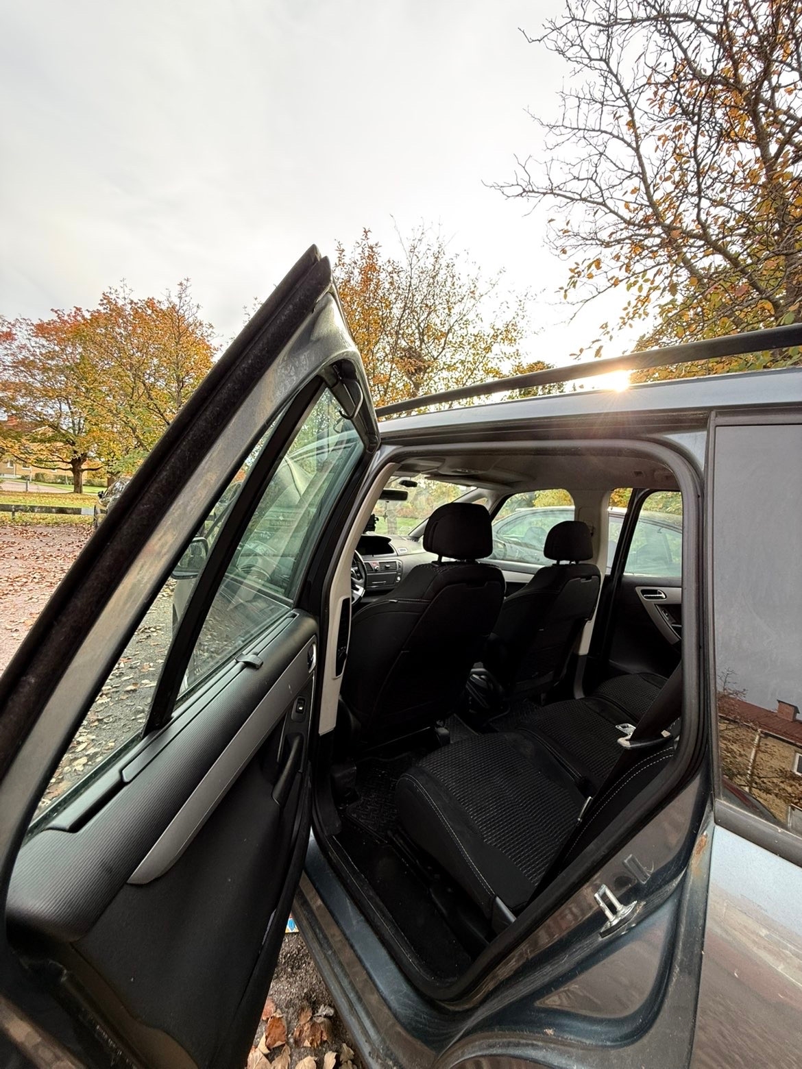 Citroen Grand C4 Picasso 1.6 HDiF EGS 2008, kuva 7/7