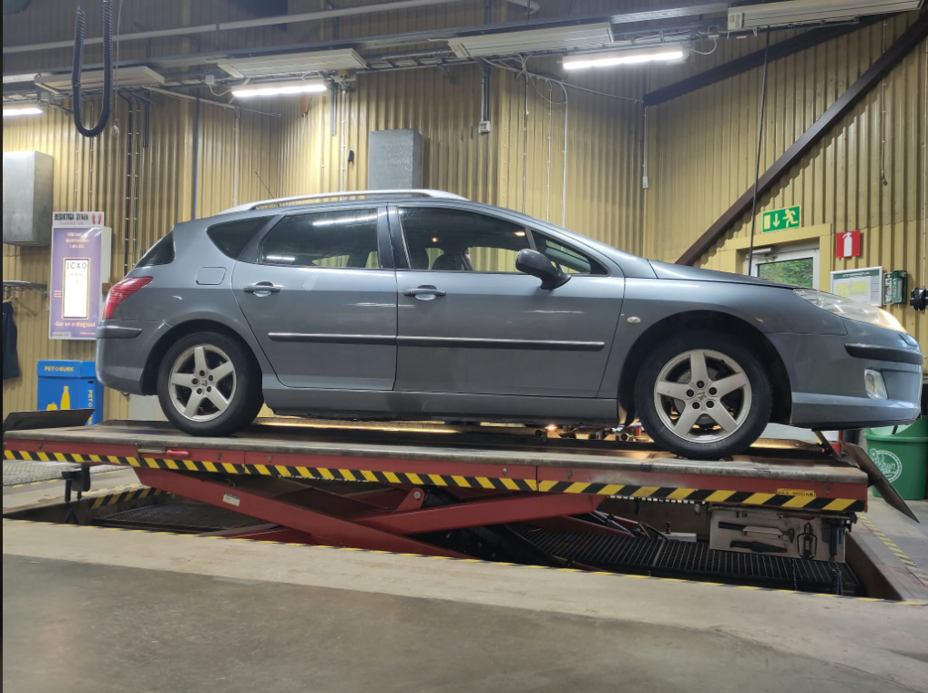 Peugeot 407