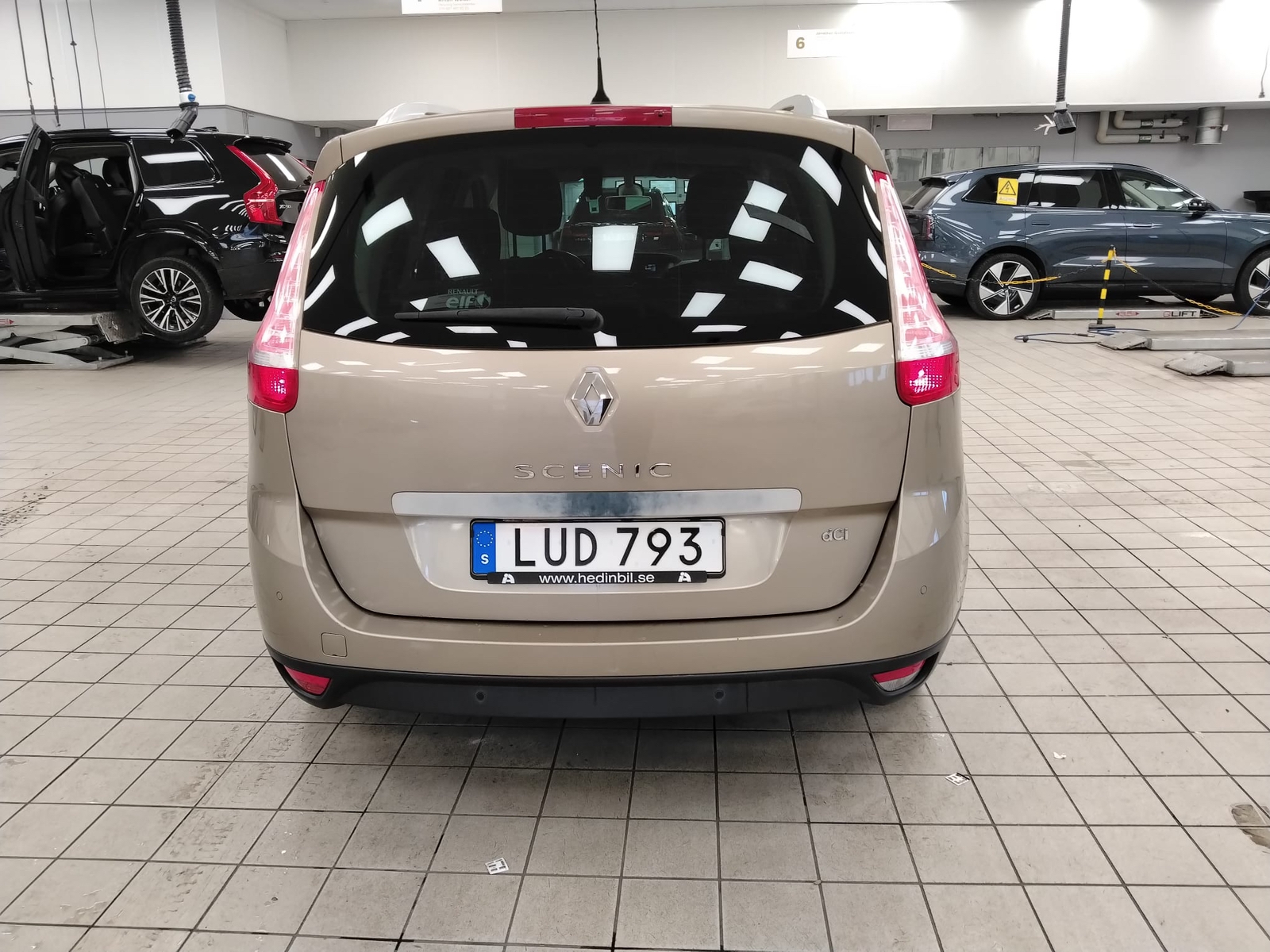 Renault Grand Scenic III 1.5 dCi DCT 2015, photo 4/10