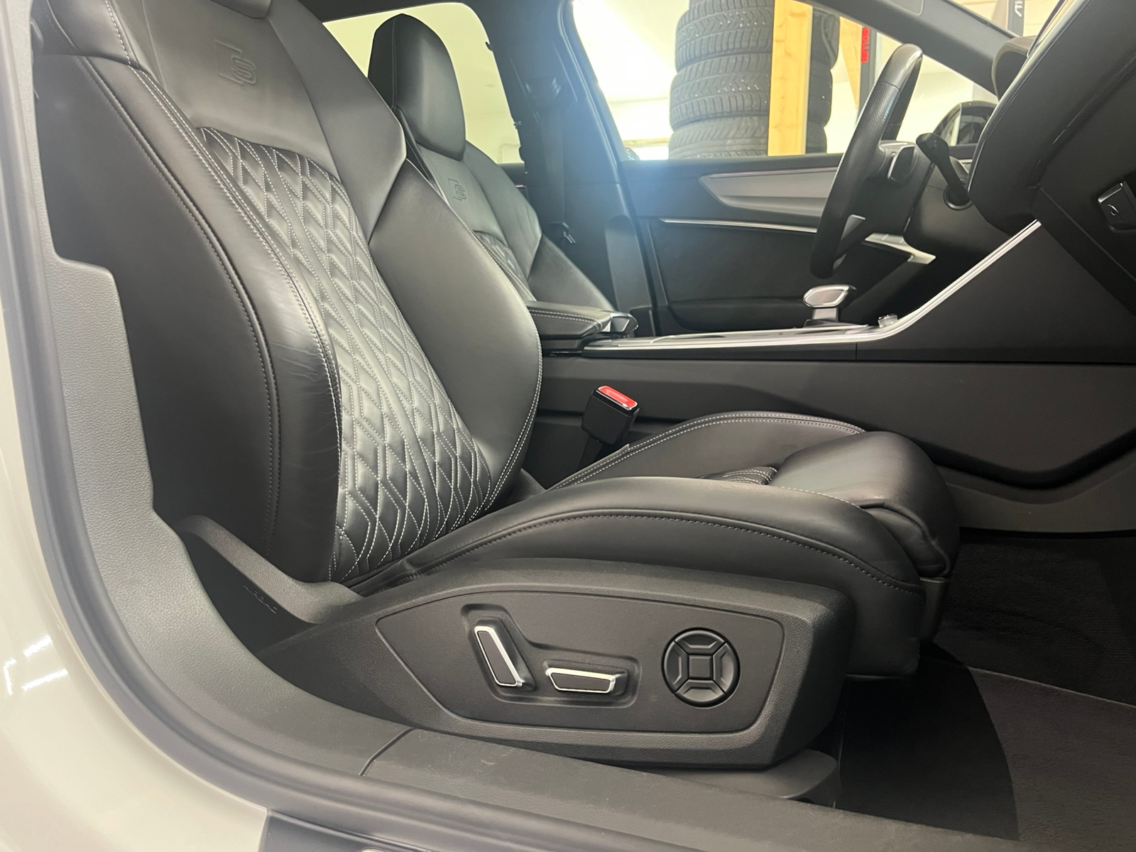 Audi A6 55 TFSI e Quattro välutrustad 2021, kuva 8/8