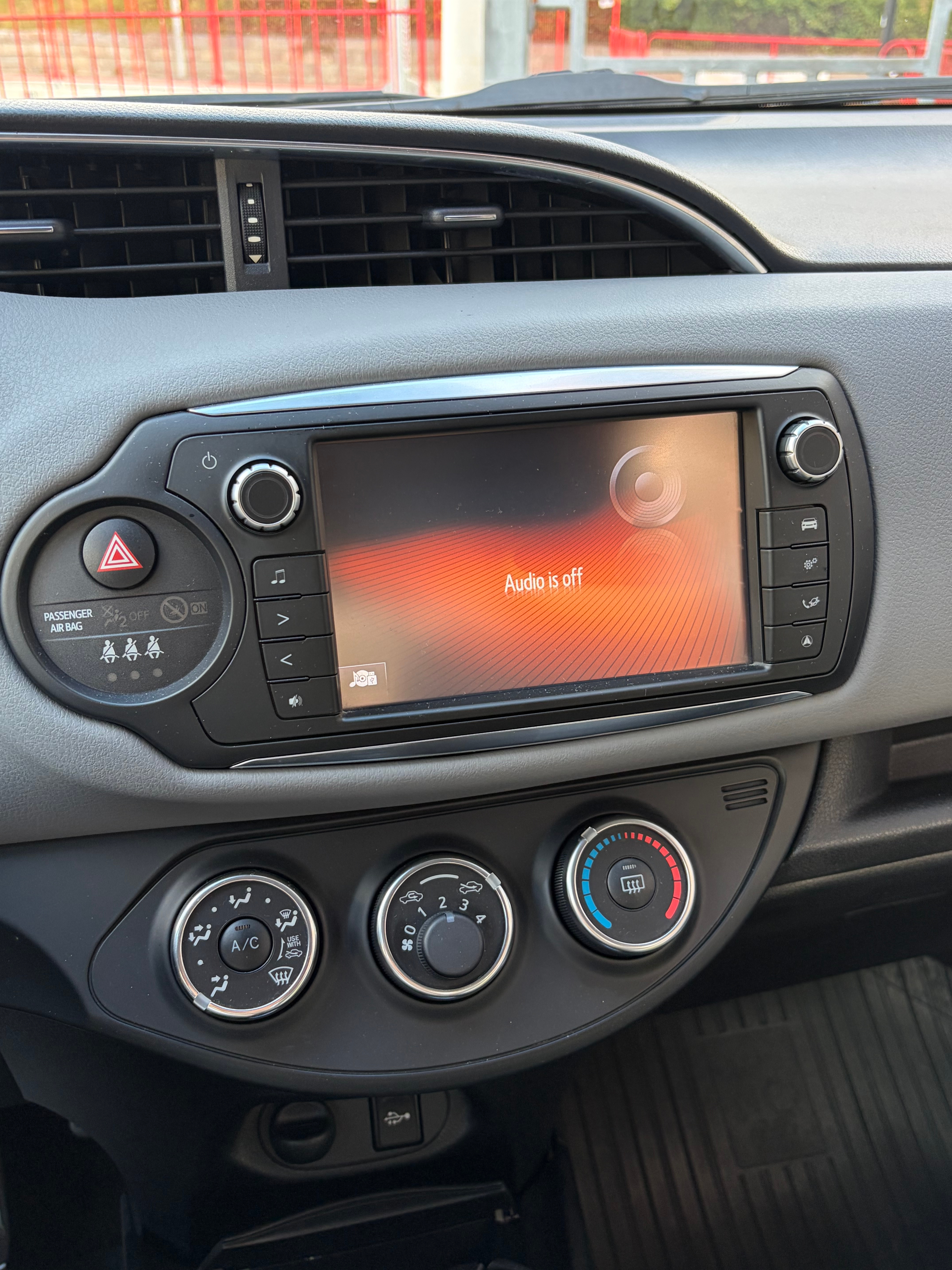 Toyota Yaris 2014, bild 5/9
