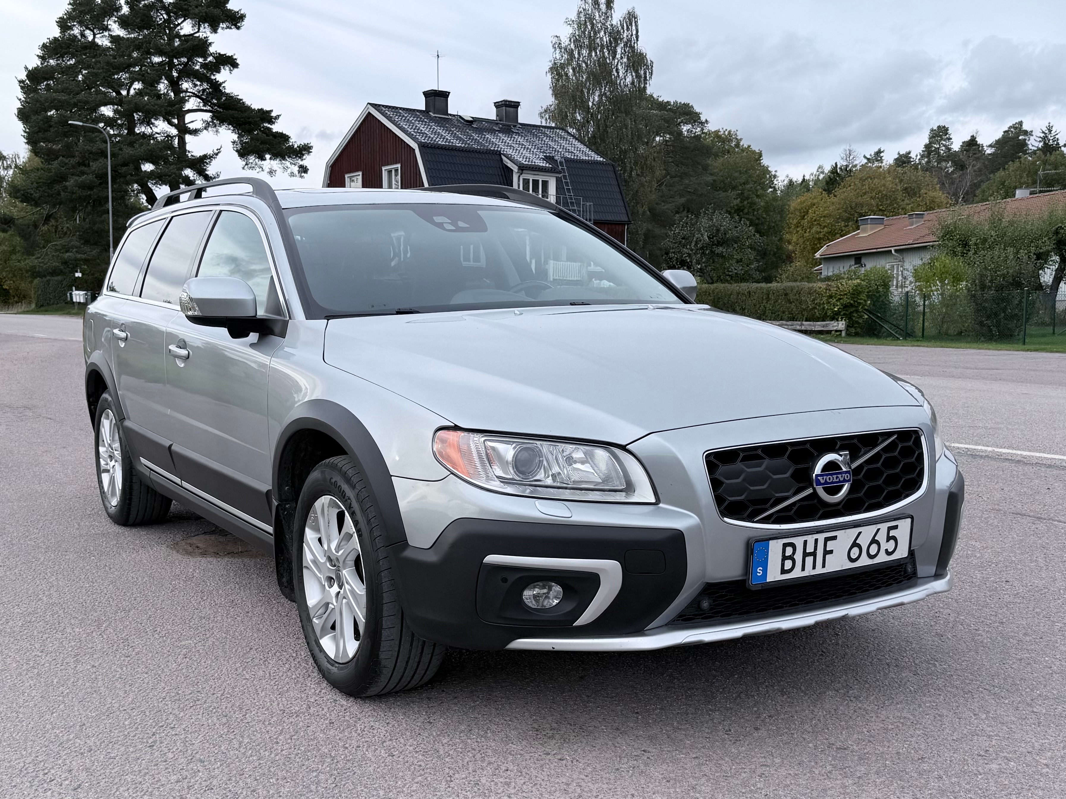 Volvo XC70 D5 AWD Geartronic 2014, photo 2/10