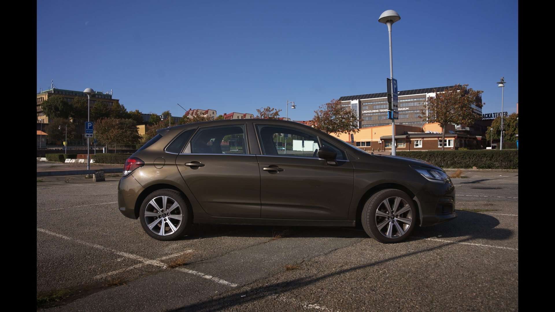Citroen C4 1.2 e-THP Manuell 2015, kuva 2/10