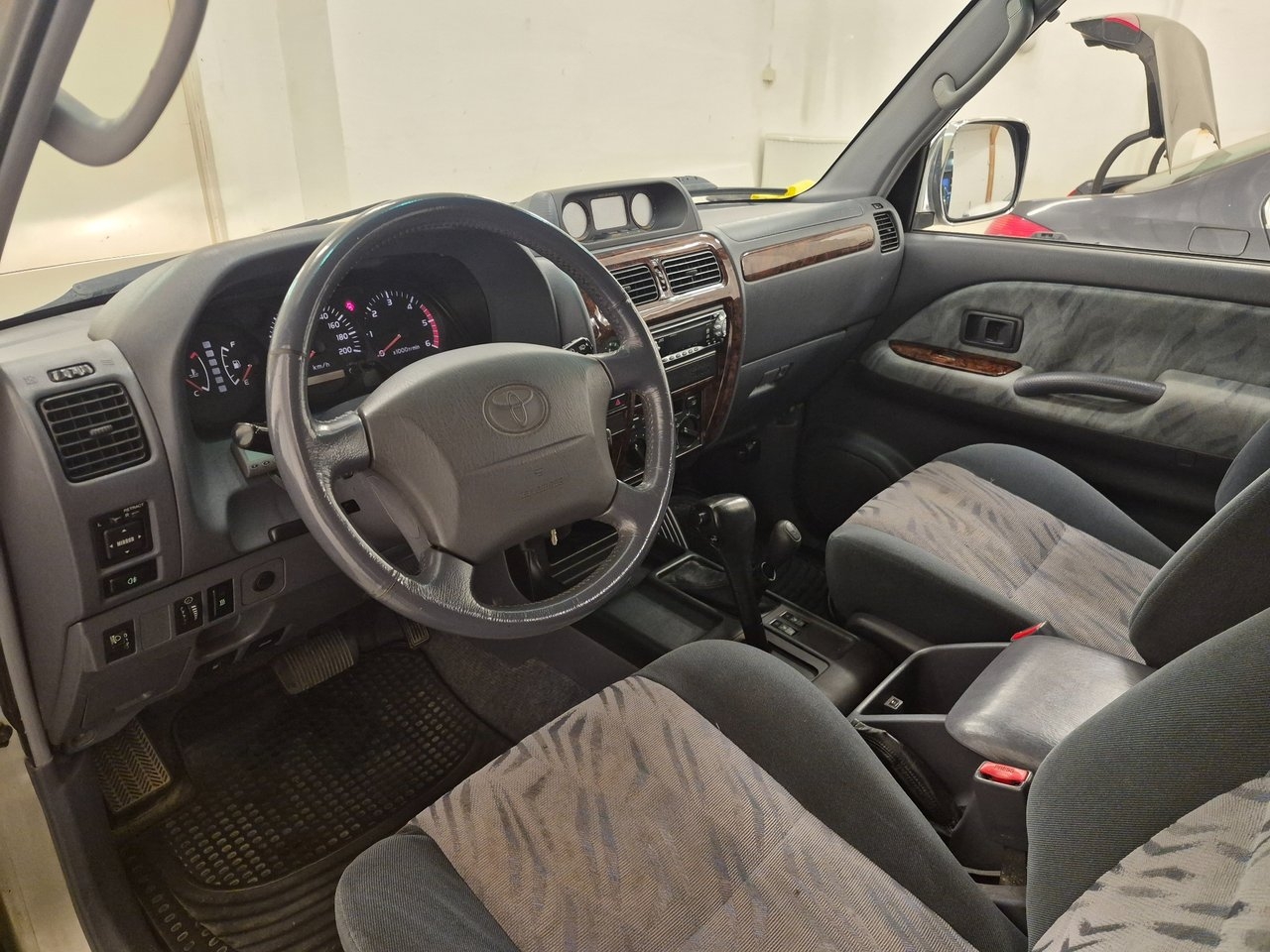 Toyota Land Cruiser 5-dörrar 3.0 4WD 2001, bild 7/10