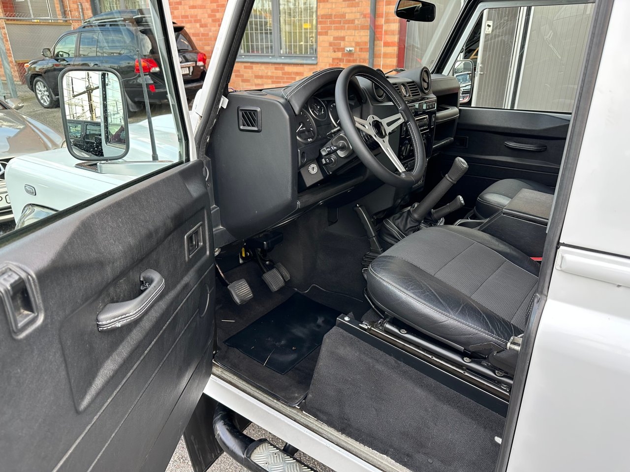 Land Rover Defender 2015, bild 7/10