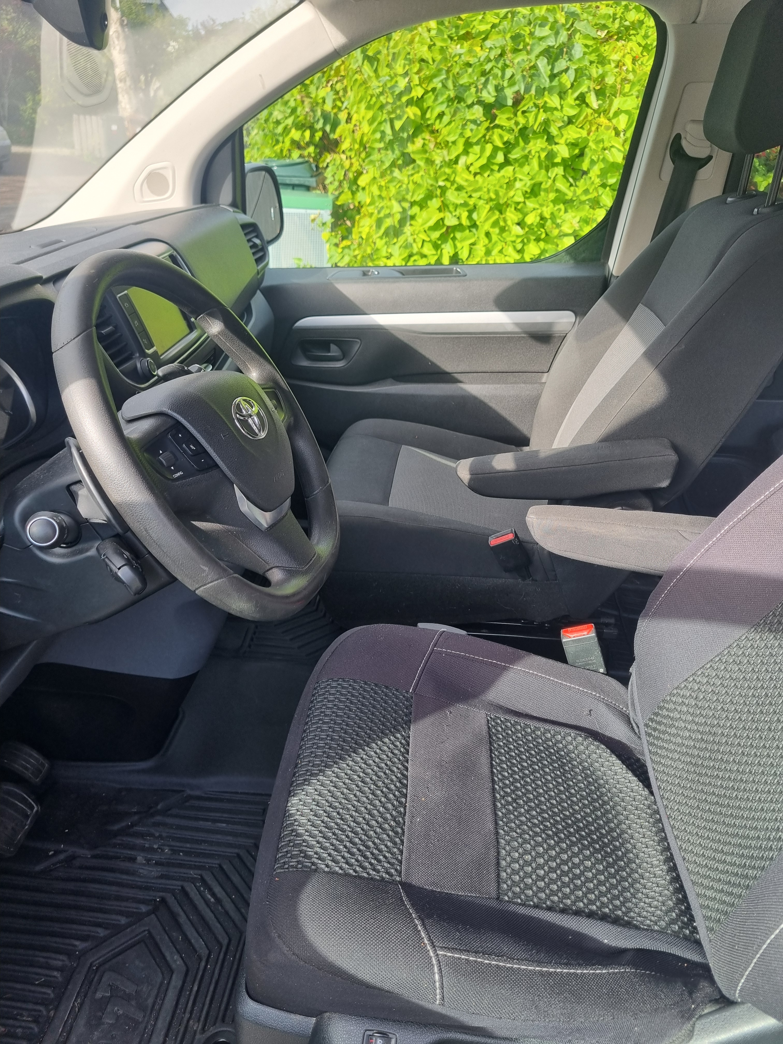 Toyota Proace 2.0 D-4D Automatisk 2019, bild 4/7