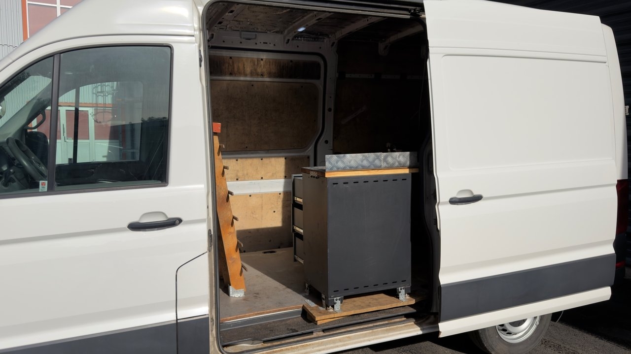 Volkswagen Crafter 35 2.0 TDI Euro 6 2017, photo 3/10
