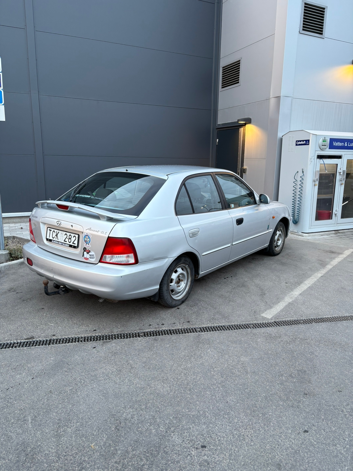 Hyundai Accent 5-dörrar 1.5 Manuell 2002, bild 3/5