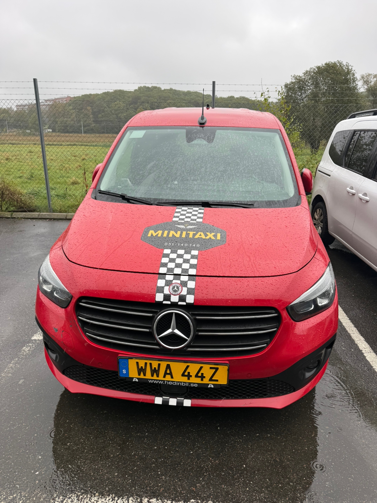 Mercedes-Benz T 180 d DCT 2023, bild 2/5