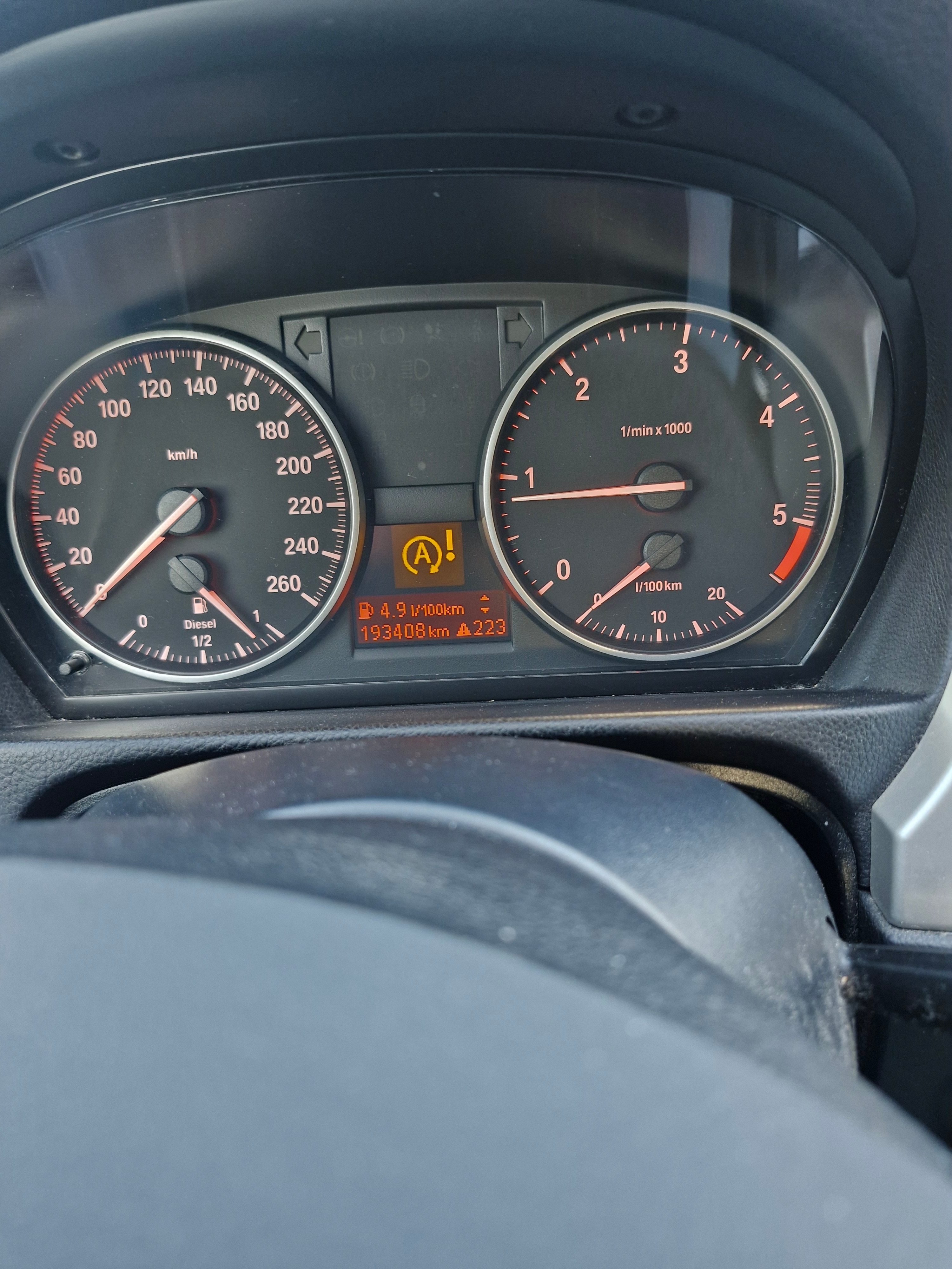 BMW 318 d Sedan Manuell 2011, bild 5/8