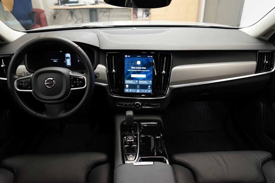 Volvo V90 2025, photo 6/10